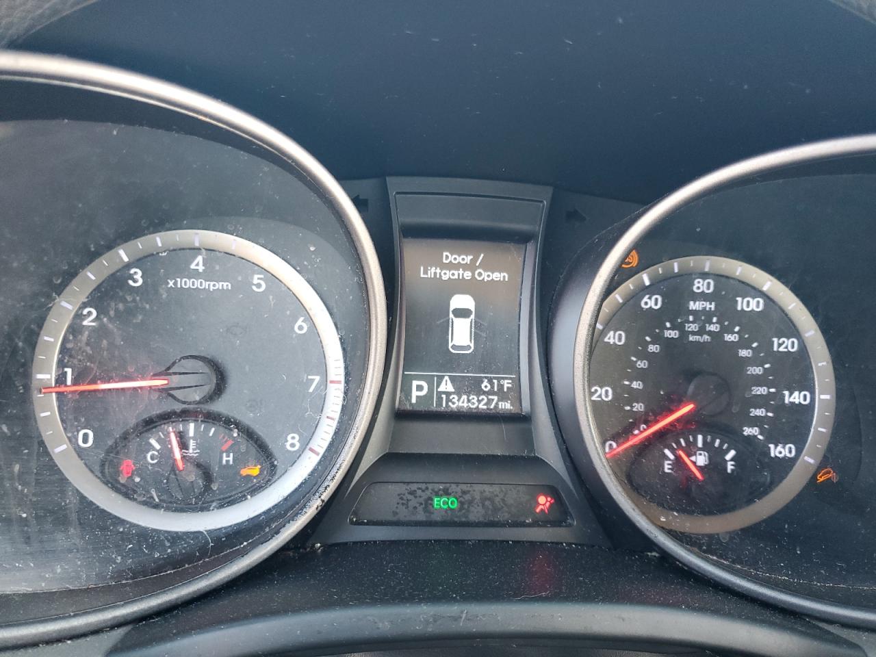 2016 Hyundai Santa Fe VIN 5XYZU3LB8GG372281 Copart auction photo, front end / minor dent/scratches damage thumbnail 9