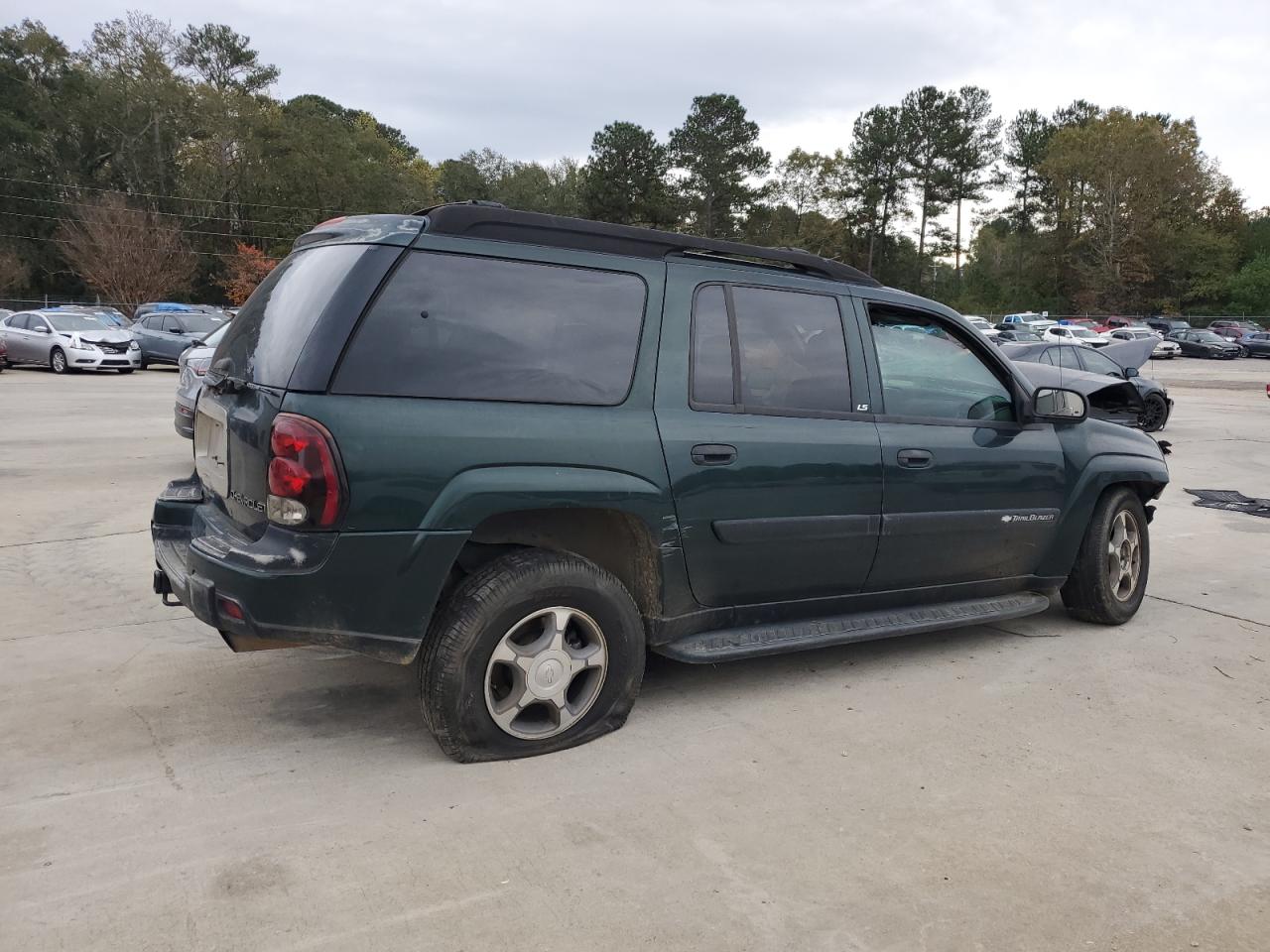 2004 Chevrolet TrailBlazer VIN 1GNES16P546102317 Copart auction photo, front end damage thumbnail 3