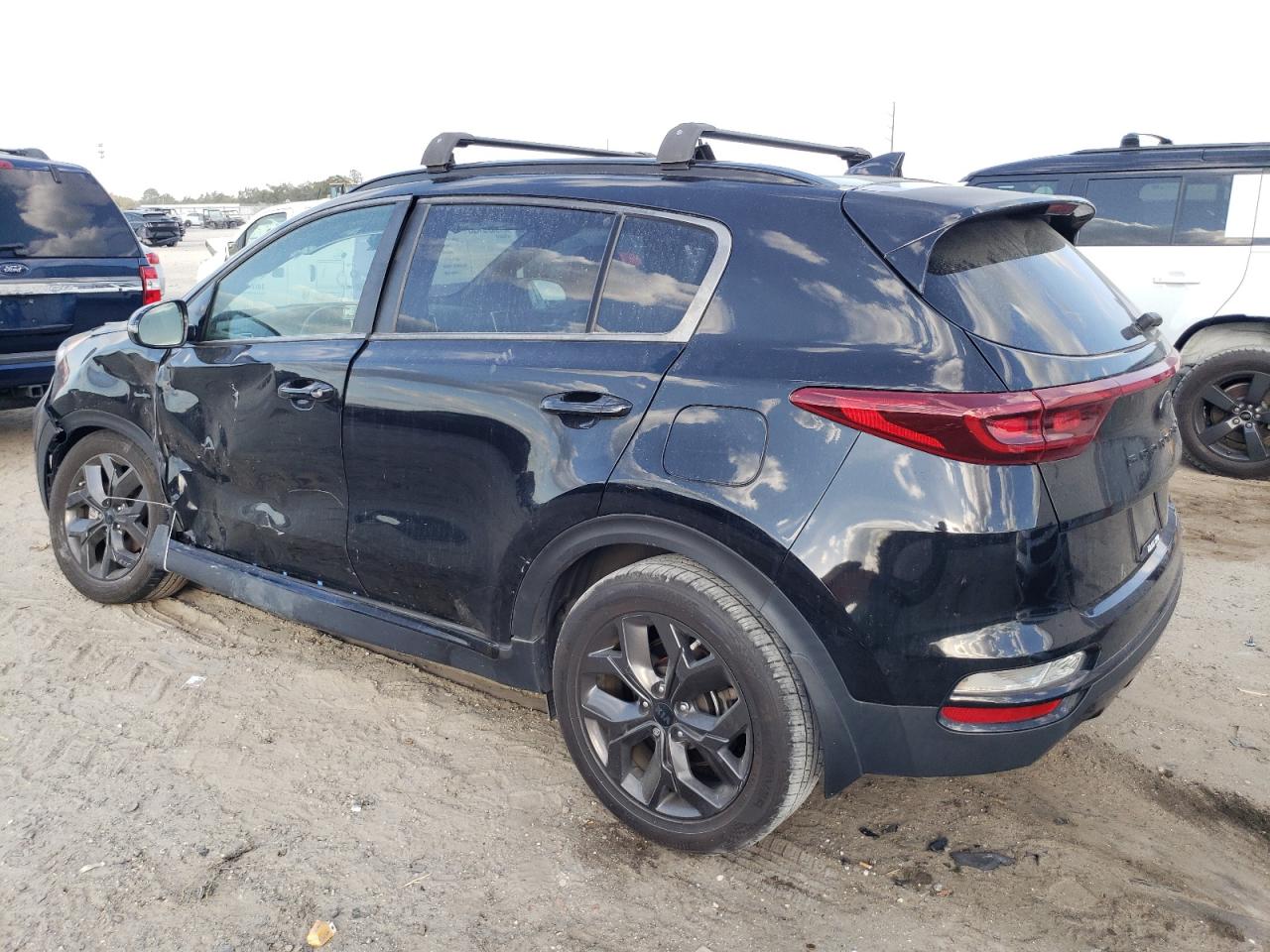 2021 KIA Sportage VIN KNDP63AC9M7879809 Copart auction photo, side / front end damage thumbnail 2