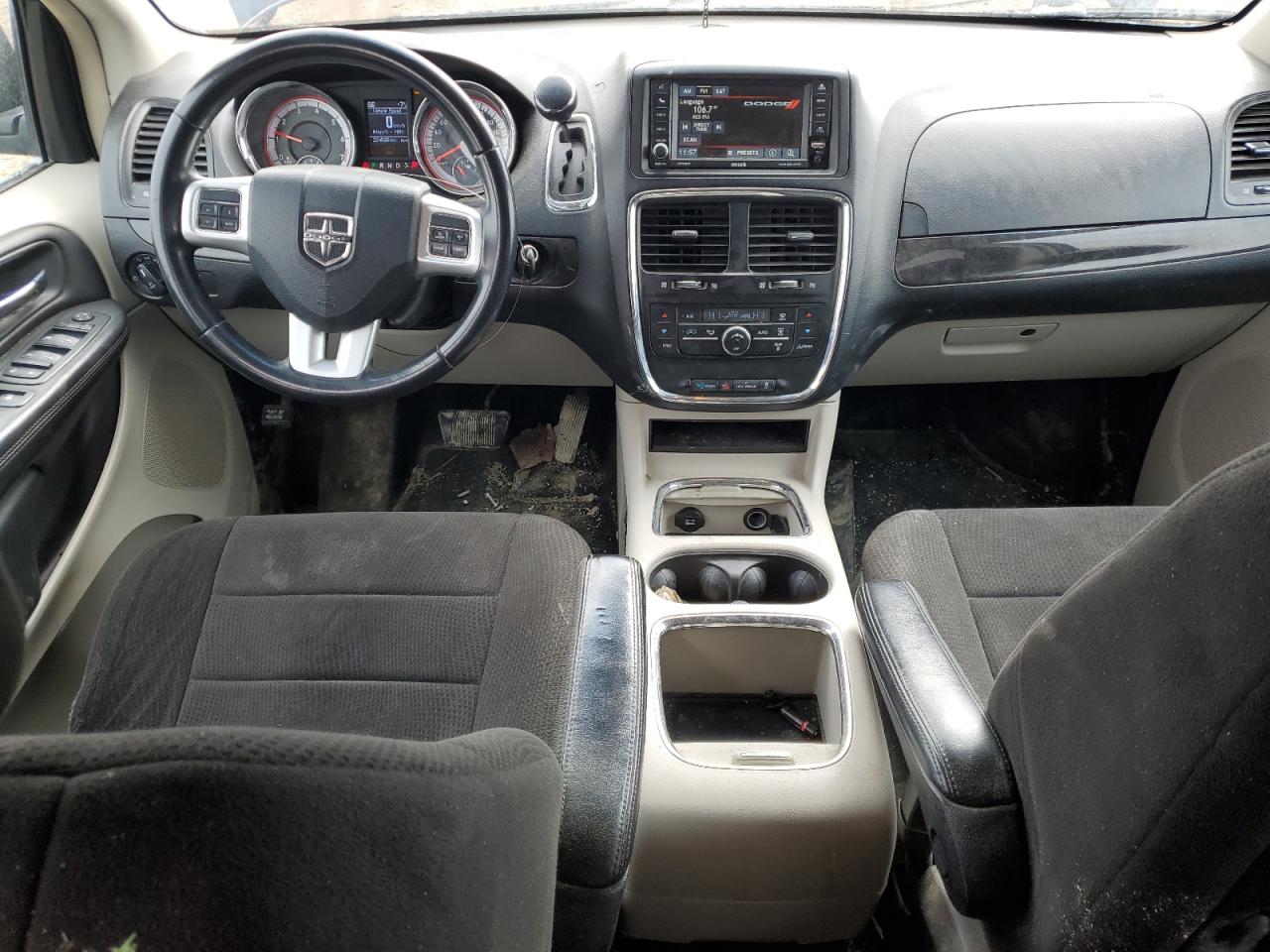 2013 Dodge Caravan VIN 2C4RDGDG7DR635319 Copart auction photo, front end / side damage thumbnail 8