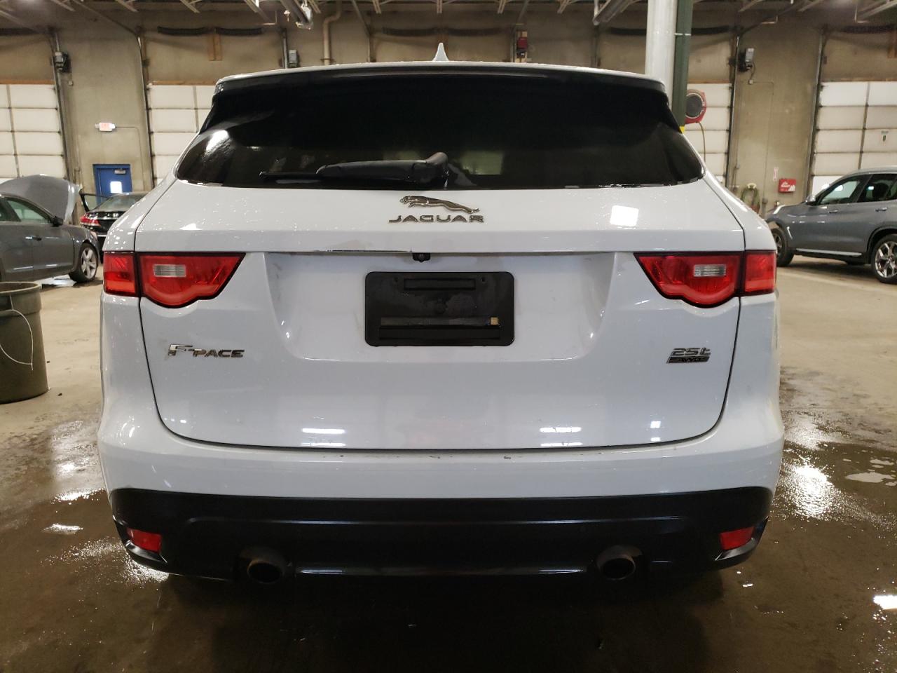2018 Jaguar F-Pace VIN SADCK2FX0JA329062 Copart auction photo, front end / minor dent/scratches damage thumbnail 6