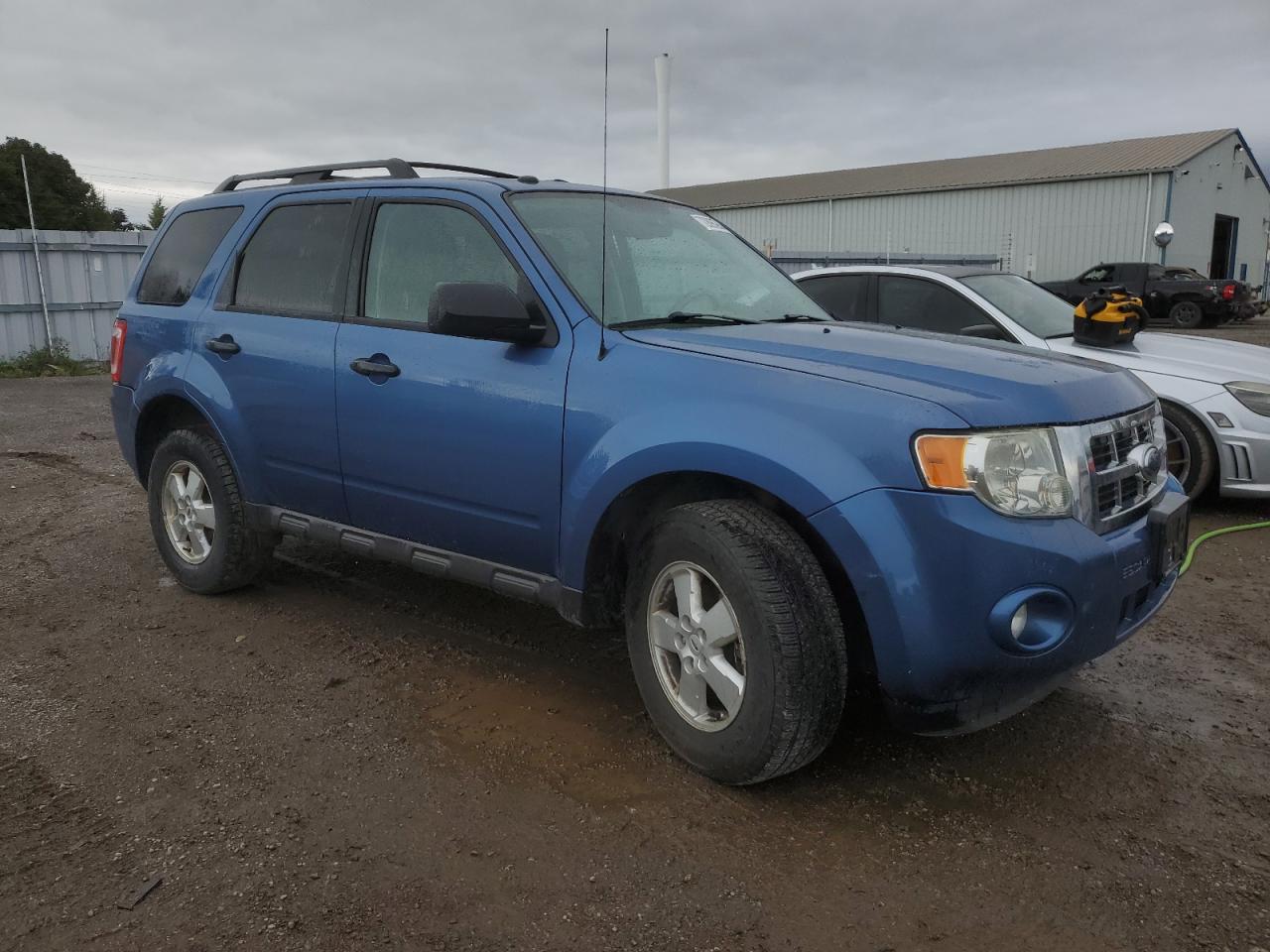 2009 Ford Escape VIN 1FMCU93G79KA98004 Copart auction photo, side / front end damage thumbnail 4