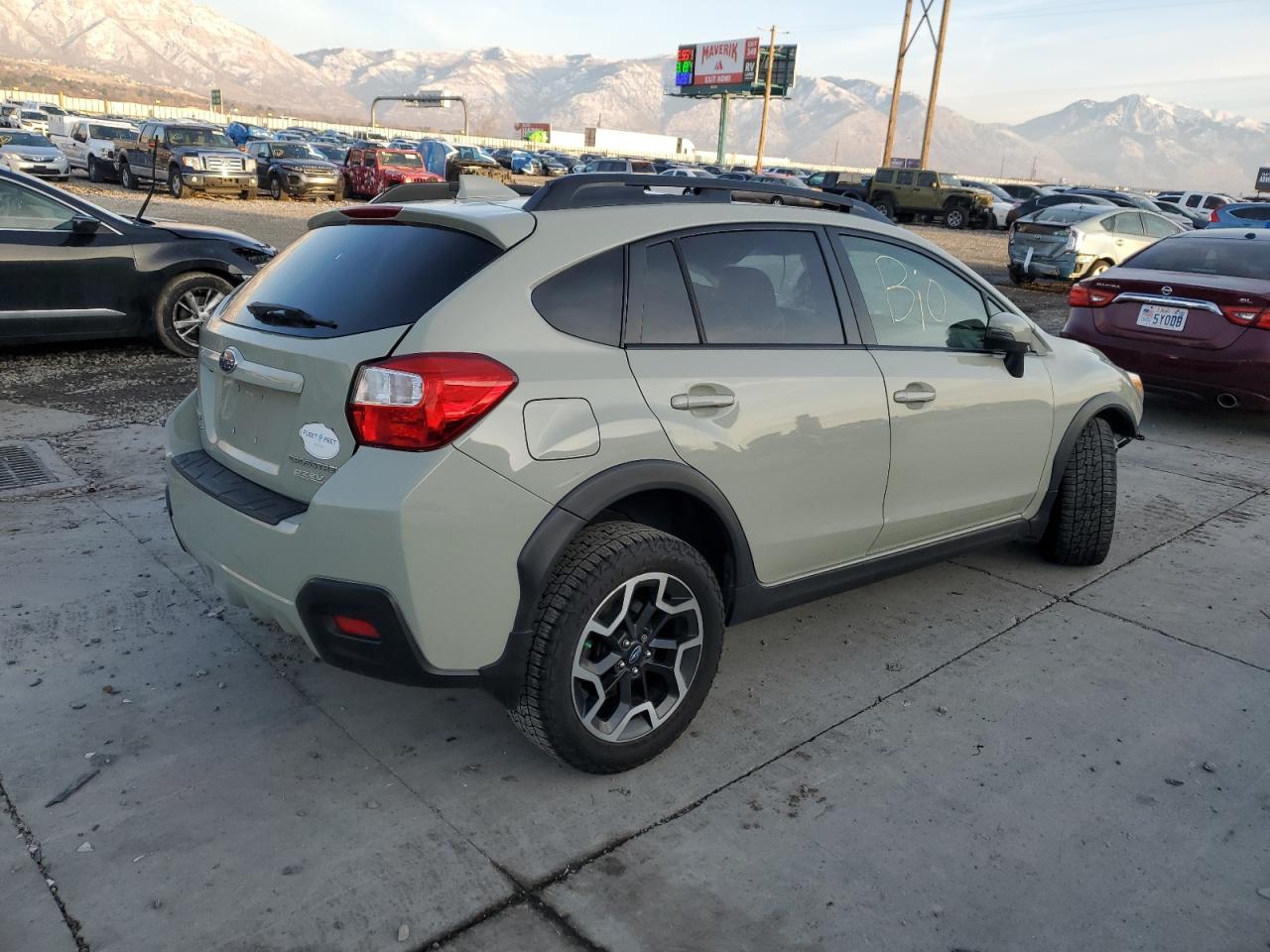 2017 Subaru XV VIN JF2GPANC1H8268329 Copart auction photo, front end / side damage thumbnail 3