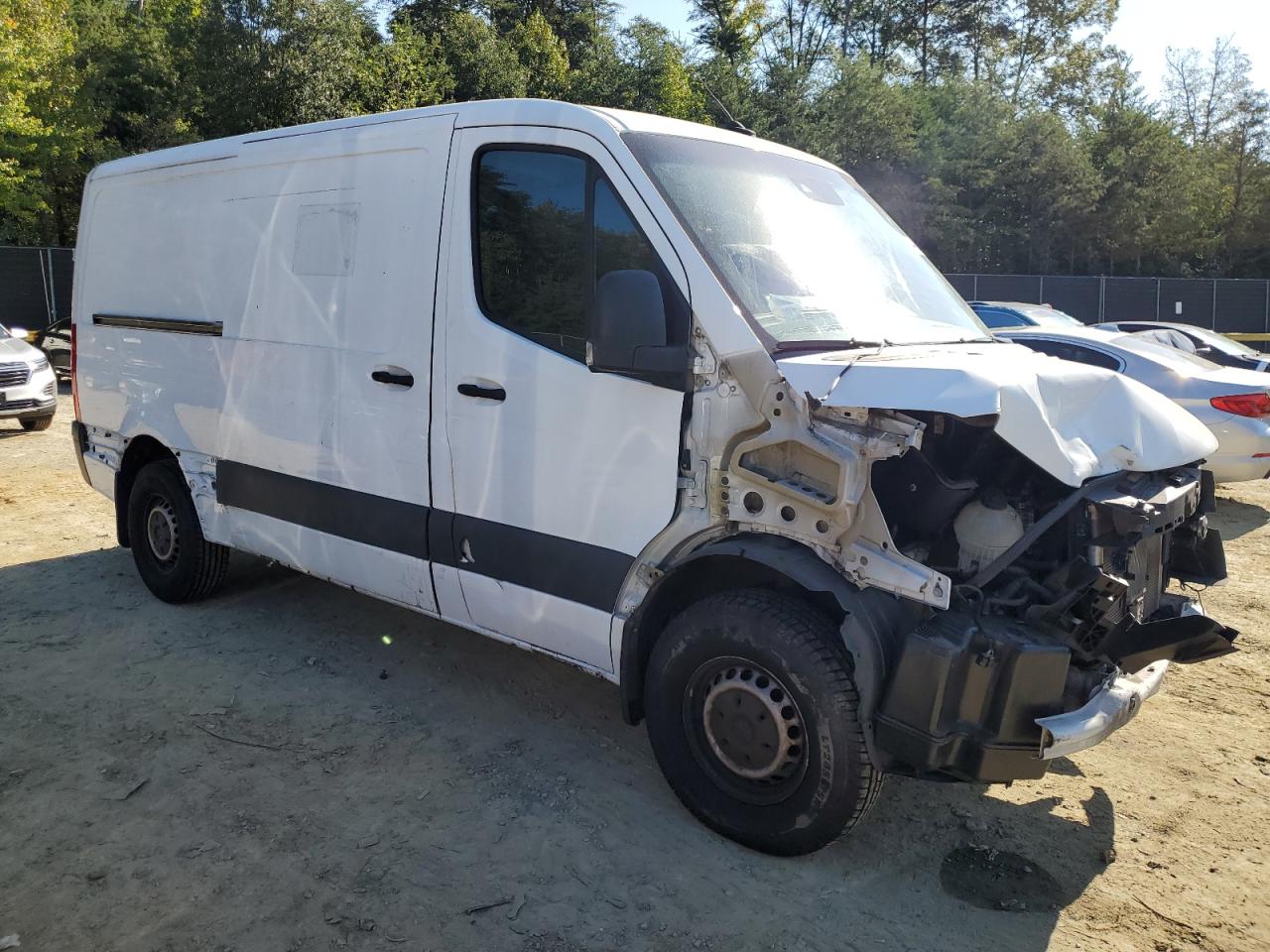 2019 Mercedes-Benz Sprinter VIN WD3PF0CD9KP041744 Copart auction photo, front end damage thumbnail 4