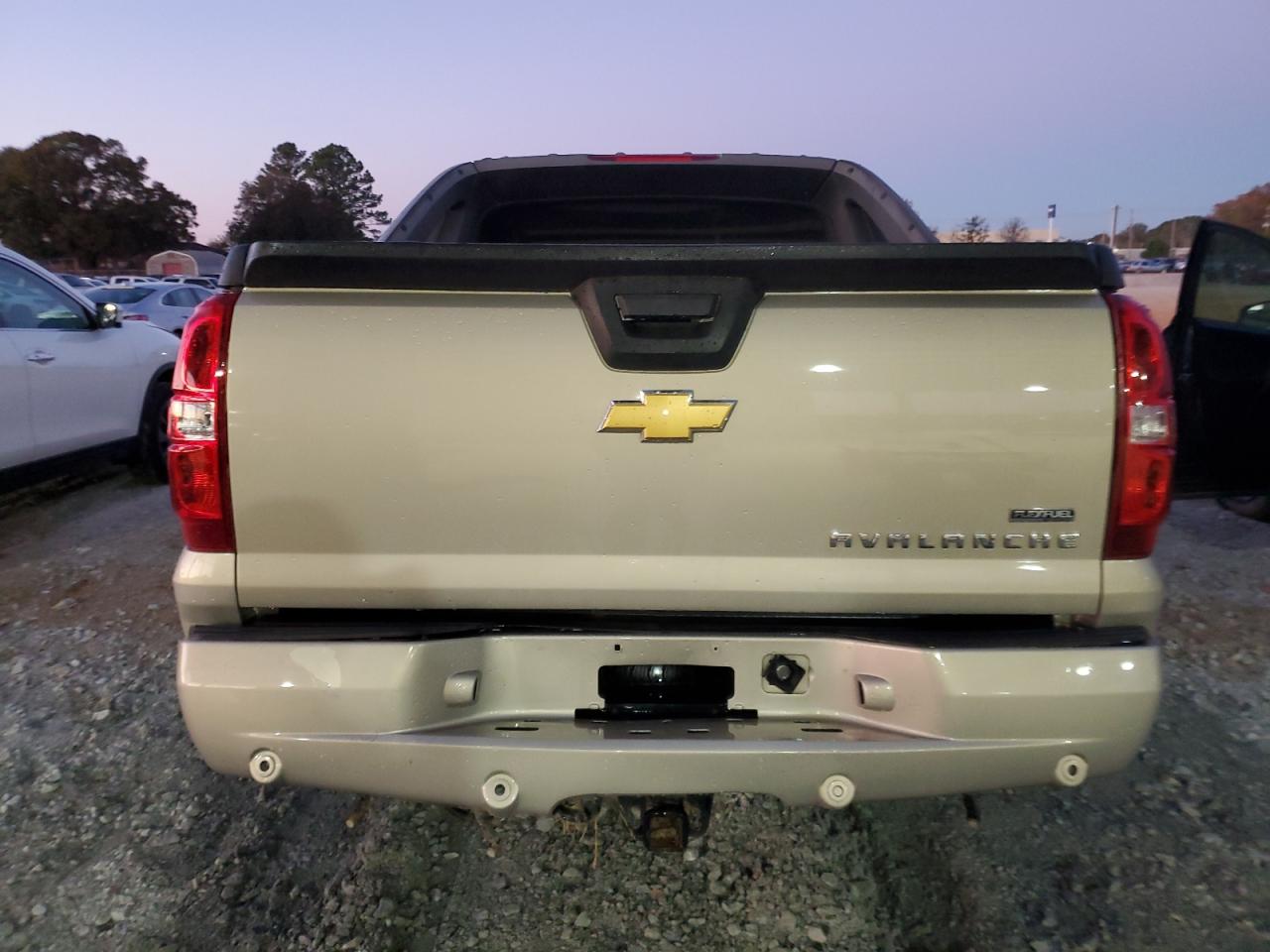 2007 Chevrolet Avalanche VIN 3GNEC12097G150184 Copart auction photo, front end damage thumbnail 6