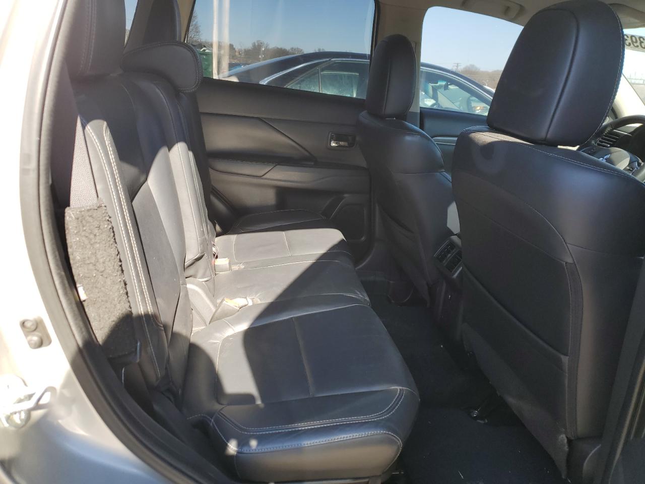 2019 Mitsubishi Outlander VIN JA4AZ3A34KZ023746 Copart auction photo, front end damage thumbnail 11