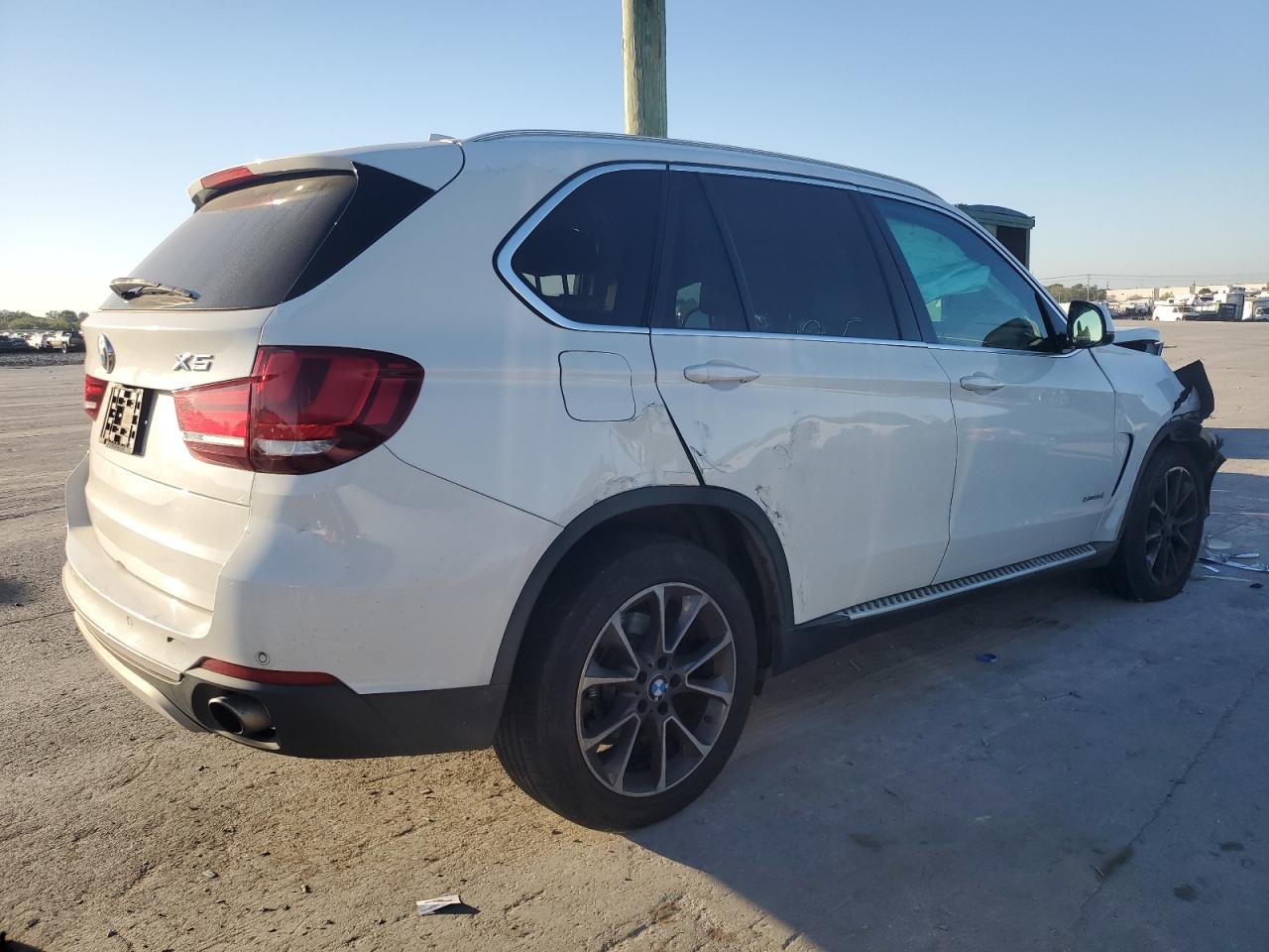 2014 BMW X5 VIN 5UXKR0C53E0H17068 Copart auction photo, front end / side damage thumbnail 3