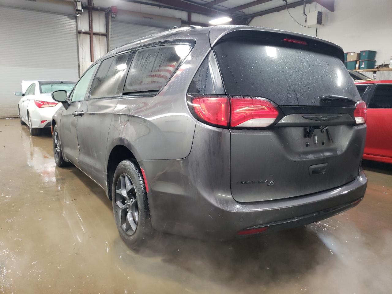 2019 Chrysler Pacifica VIN 2C4RC1BG6KR532327 Copart auction photo, front end / side damage thumbnail 2