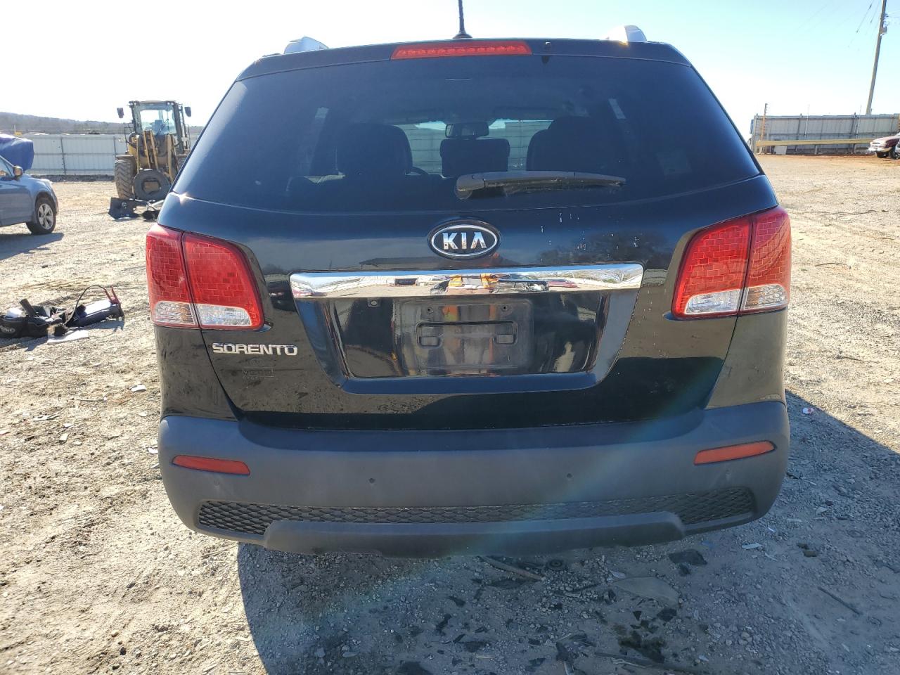 2011 KIA Sorento VIN 5XYKT4A16BG049201 Copart auction photo, front end damage thumbnail 6