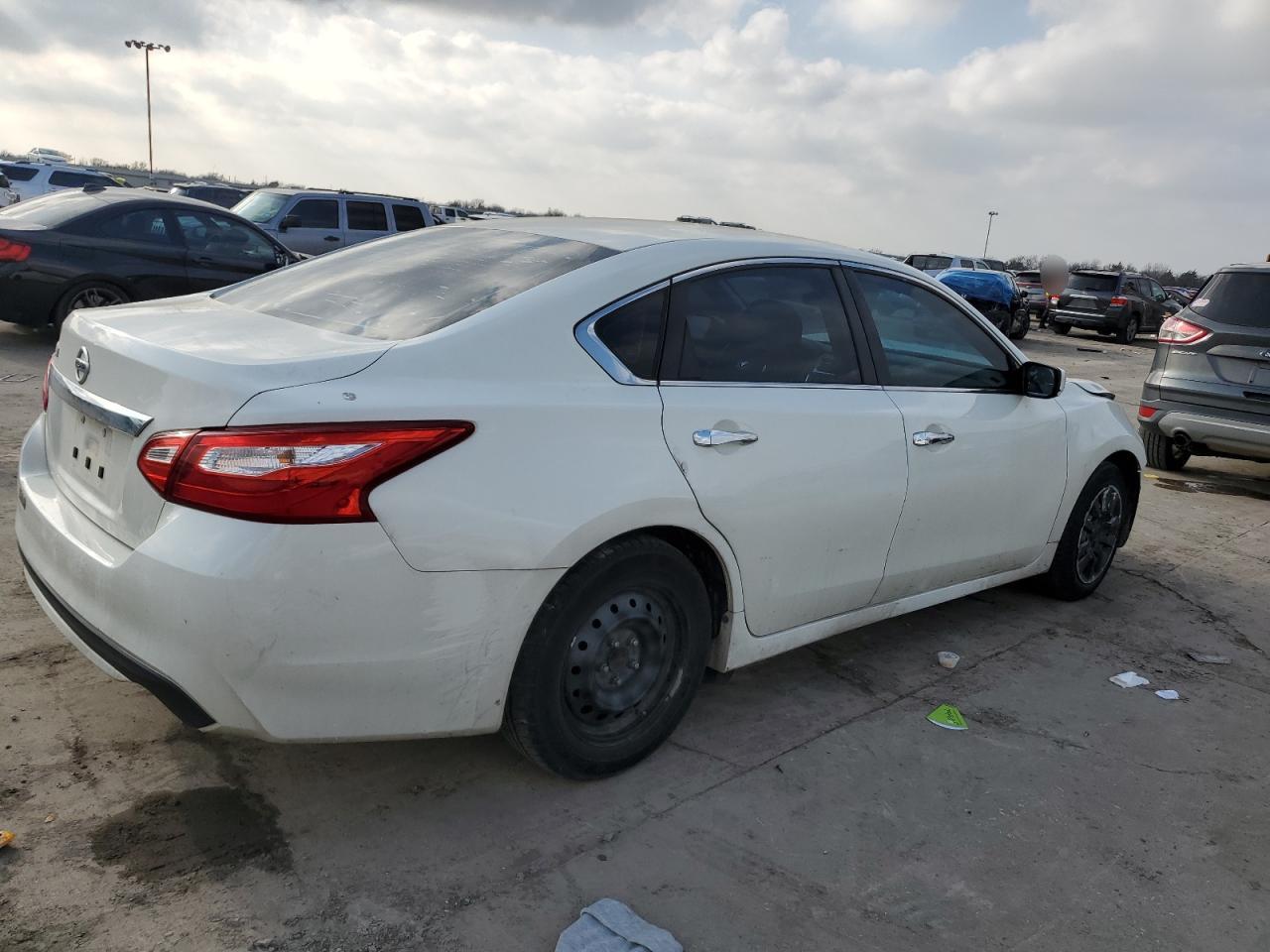 2016 Nissan Altima VIN 1N4AL3AP5GC193155 Copart auction photo, front end / rear end damage thumbnail 3