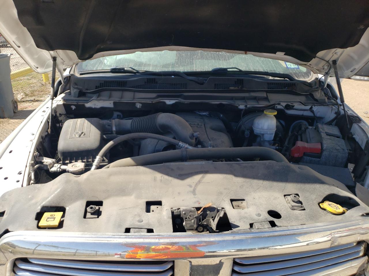 2019 RAM 1500 VIN 1C6RR6LT2KS573602 Copart auction photo, front end / minor dent/scratches damage thumbnail 11