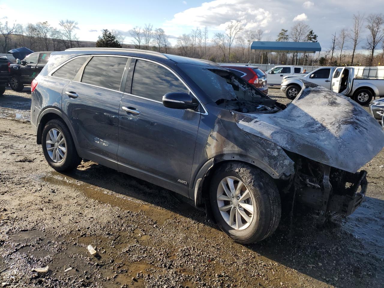 2016 KIA Sorento VIN 5XYPGDA37GG109313 Copart auction photo, burn - engine / burn - interior damage thumbnail 4