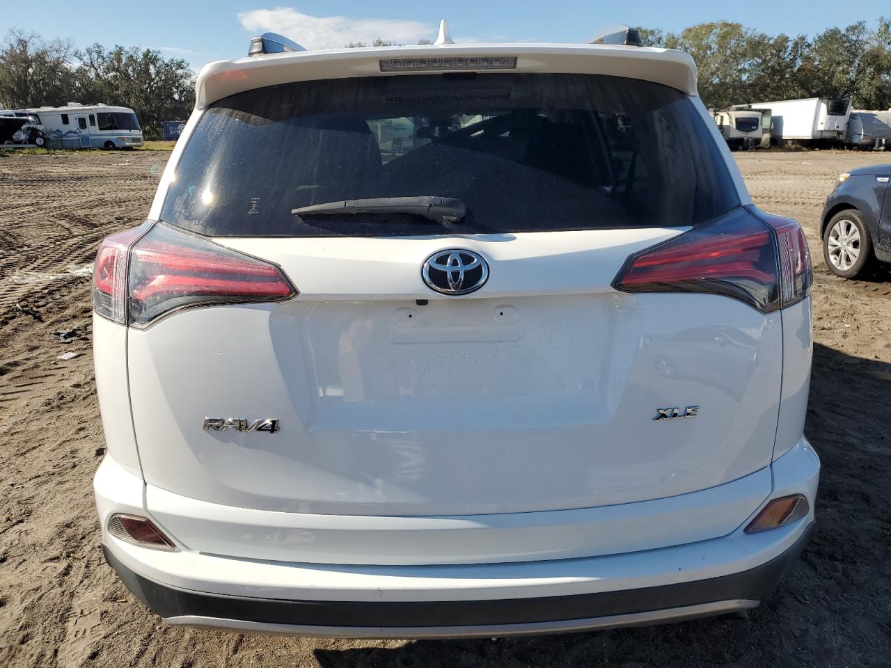 2018 Toyota RAV 4 VIN JTMWFREV5JD112272 Copart auction photo, front end / minor dent/scratches damage thumbnail 6