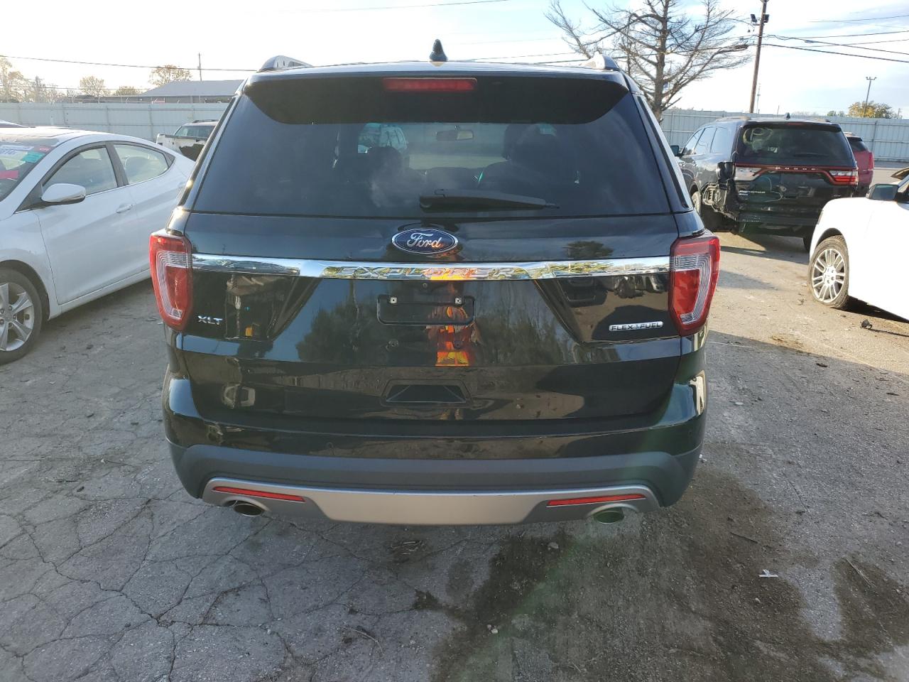 2016 Ford Explorer VIN 1FM5K7D88GGC02915 Copart auction photo, normal wear damage thumbnail 6