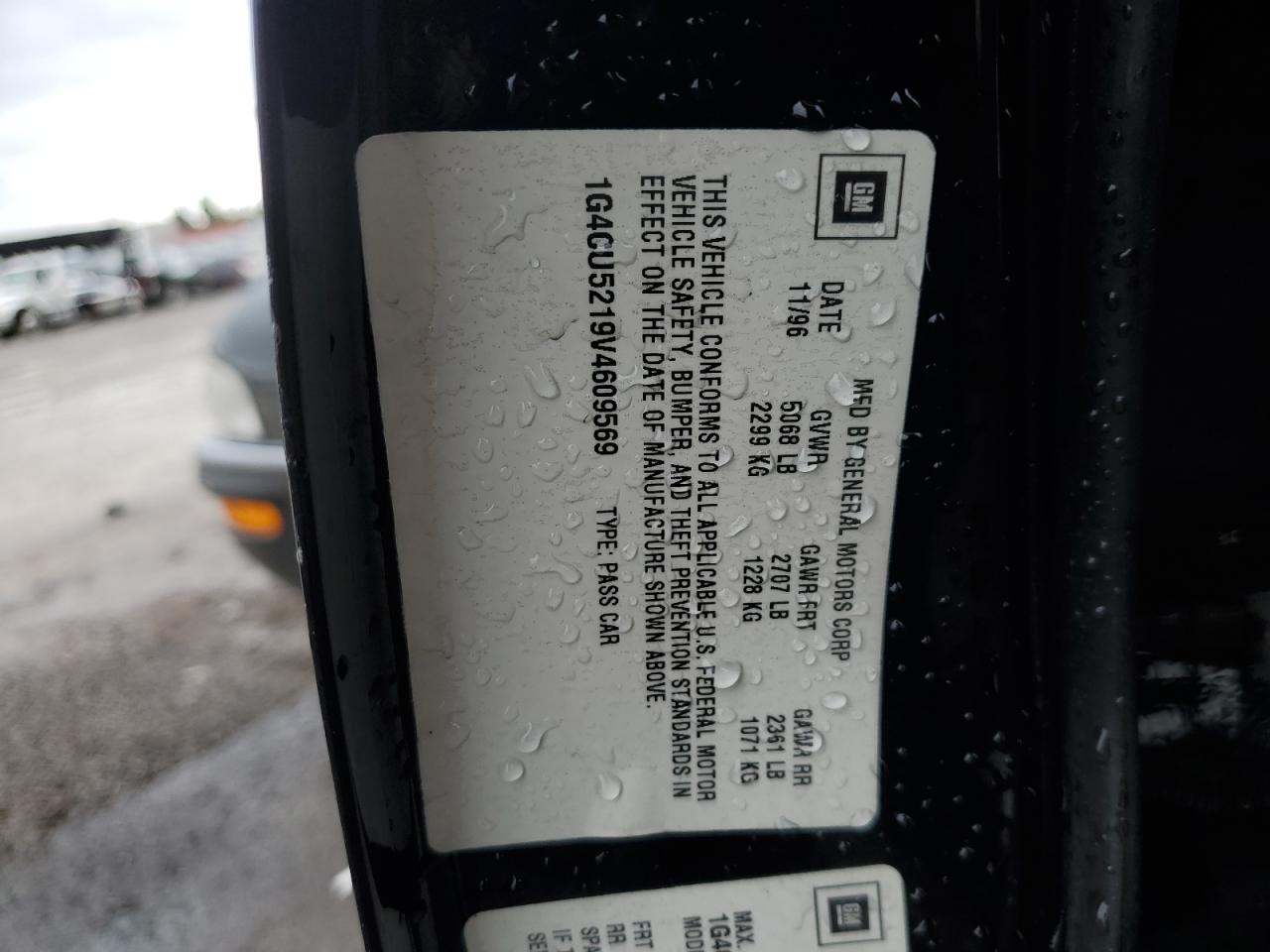 1997 Buick Park Avenue VIN 1G4CU5219V4609569 Copart auction photo, vandalism damage thumbnail 14
