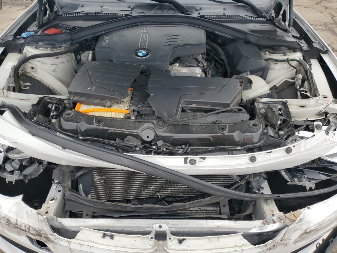 2017 BMW 3er VIN WBA8E1G57HNU14769 Copart auction photo, front end damage thumbnail 11