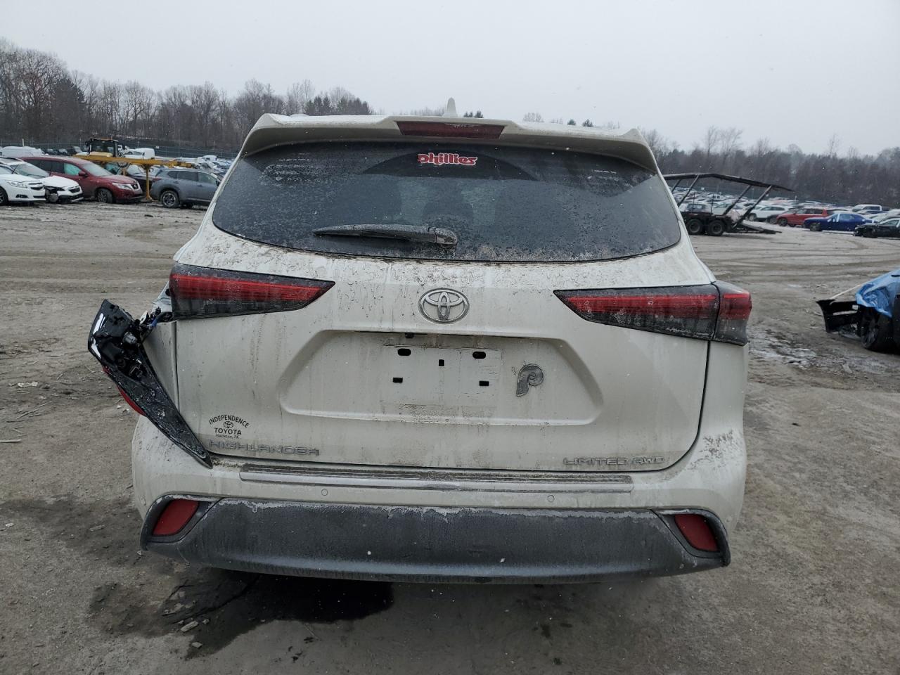 2021 Toyota Highlander VIN 5TDDZRBH8MS124924 Copart auction photo, side / front end damage thumbnail 6