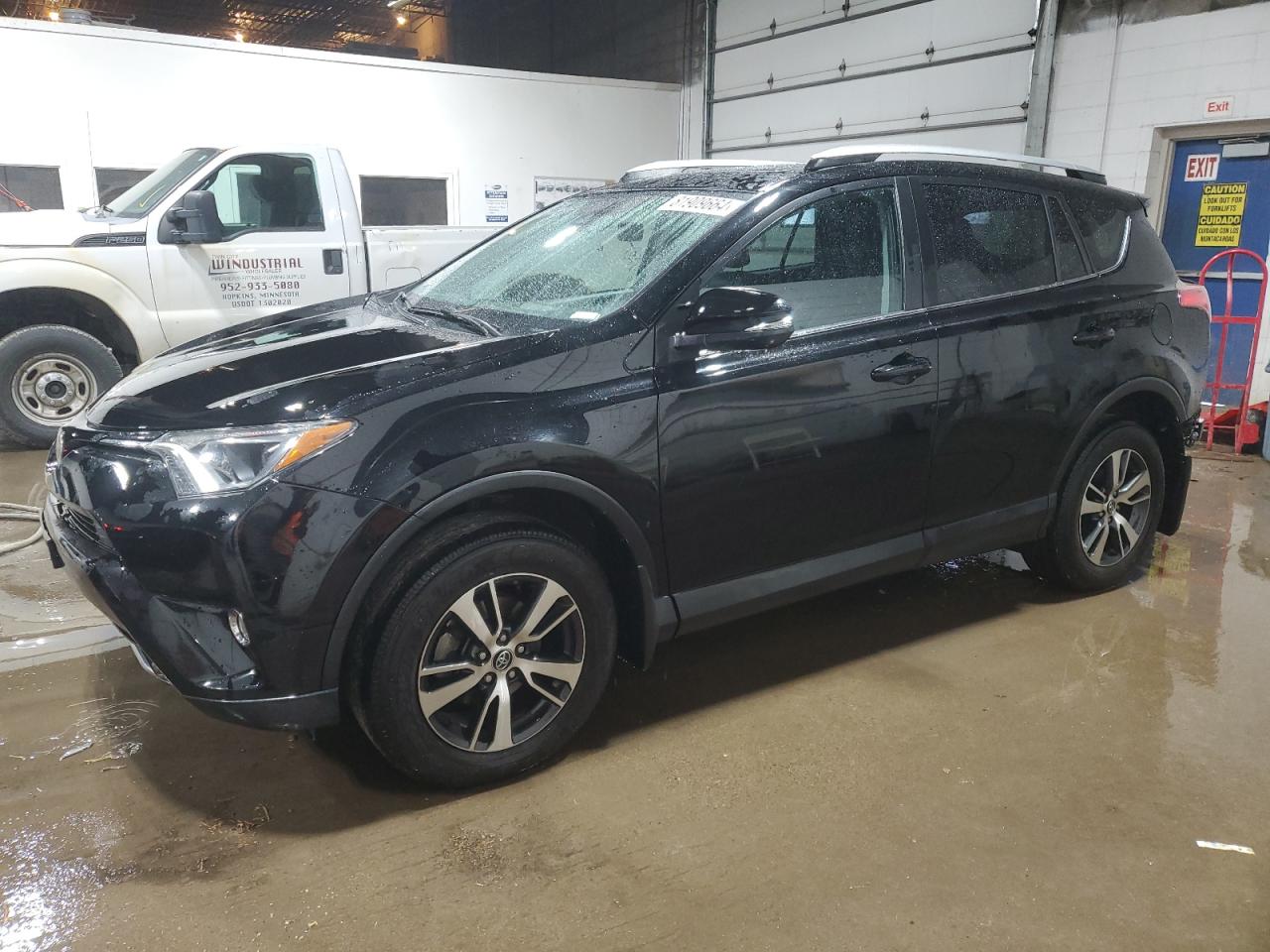 2018 Toyota RAV 4 VIN 2T3RFREV4JW839032