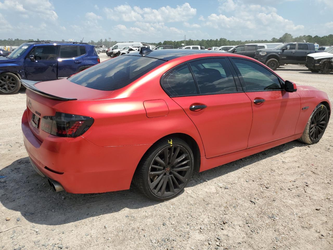 2011 BMW 5er VIN WBAFR9C53BC270186 Copart auction photo, burn - engine damage thumbnail 3