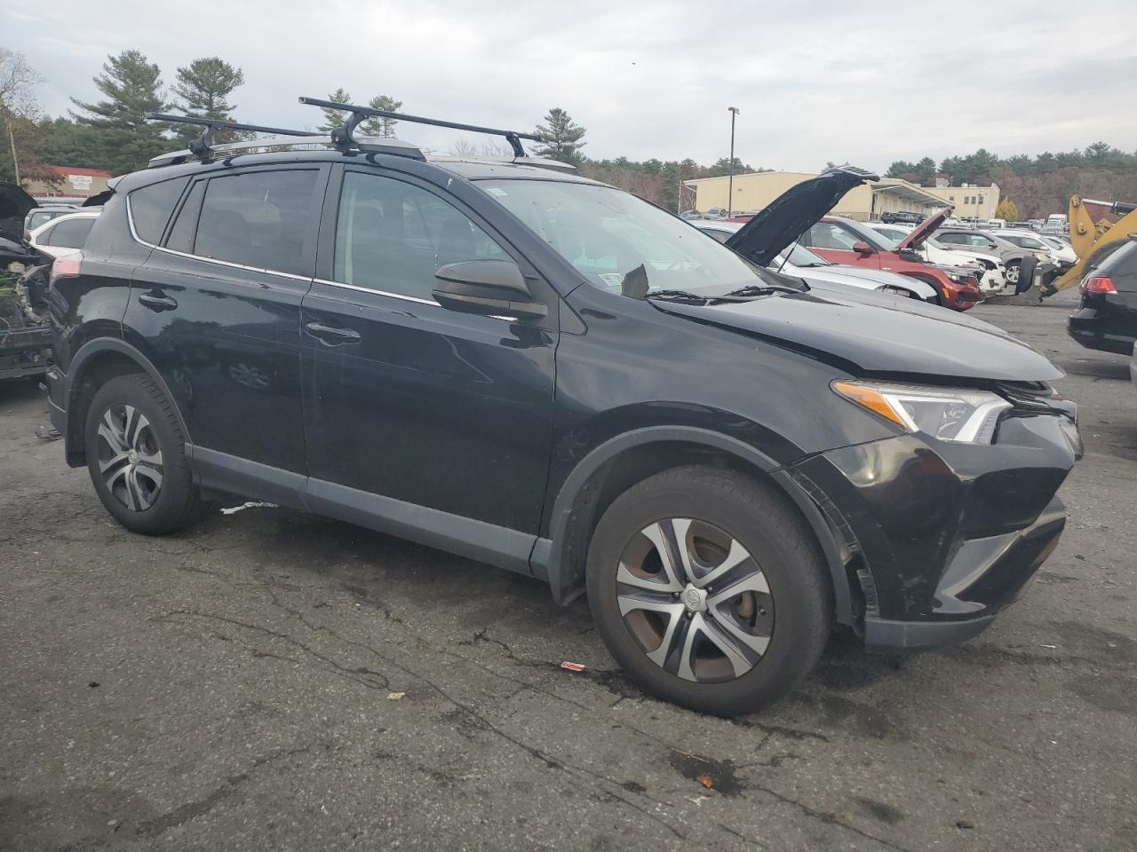 2018 Toyota RAV 4 VIN 2T3BFREV6JW769146 Copart auction photo, front end / minor dent/scratches damage thumbnail 4