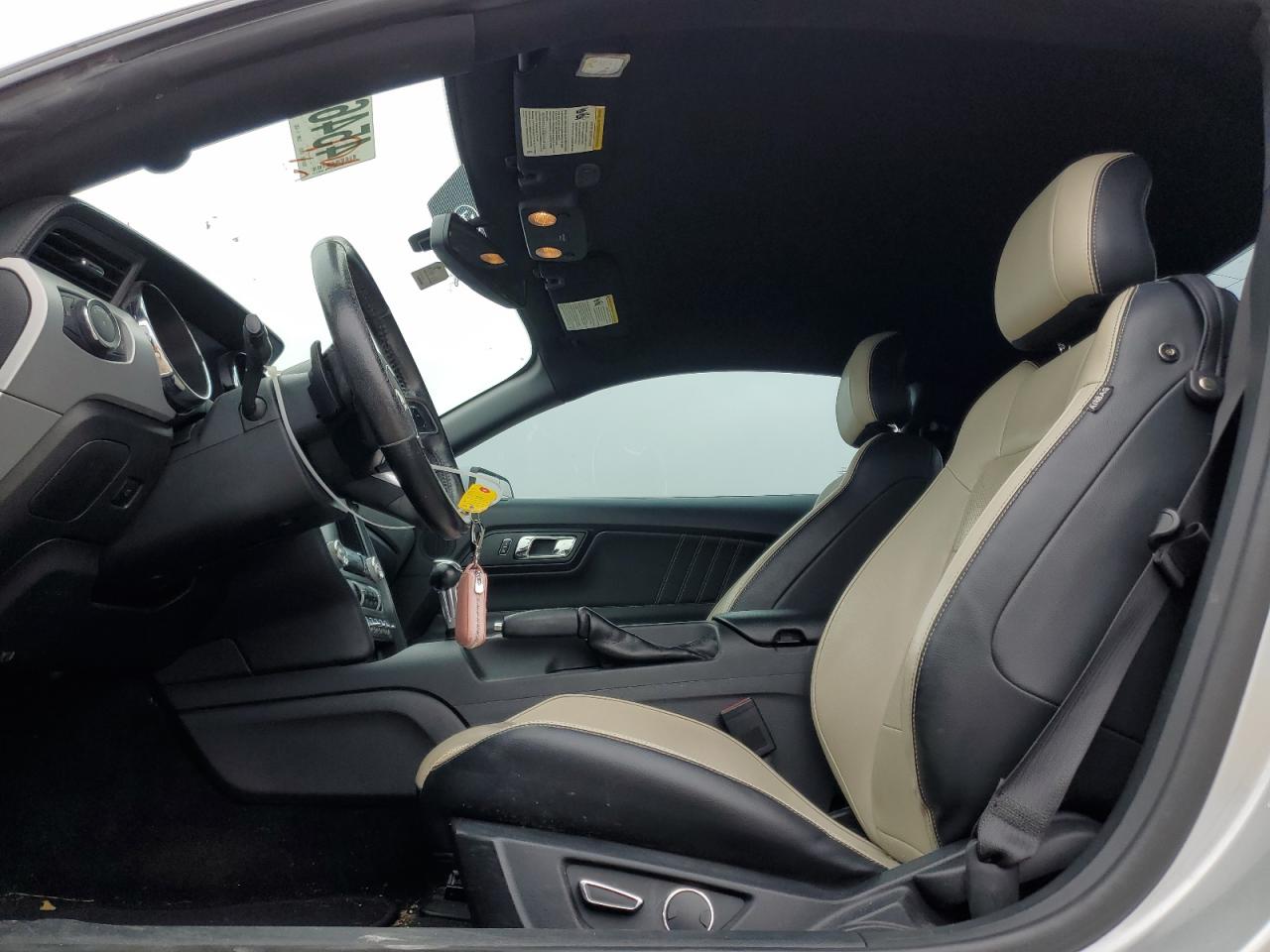 2015 Ford Mustang VIN 1FA6P8TH3F5393113 Copart auction photo, normal wear / minor dent/scratches damage thumbnail 7