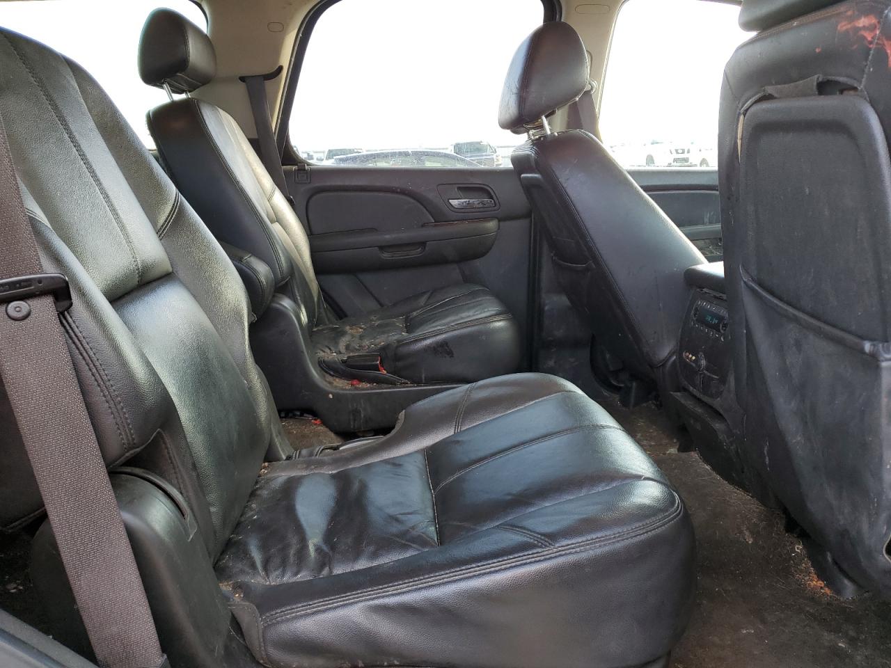 2010 Chevrolet Tahoe VIN 1GNUKBE08AR223956 Copart auction photo, front end damage thumbnail 11