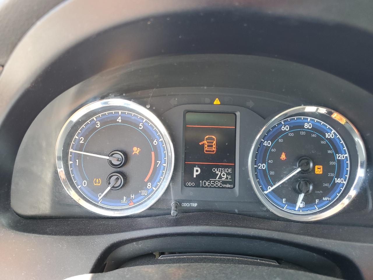 2018 Toyota Corolla VIN 5YFBURHE8JP779558 Copart auction photo, rear end / front end damage thumbnail 9