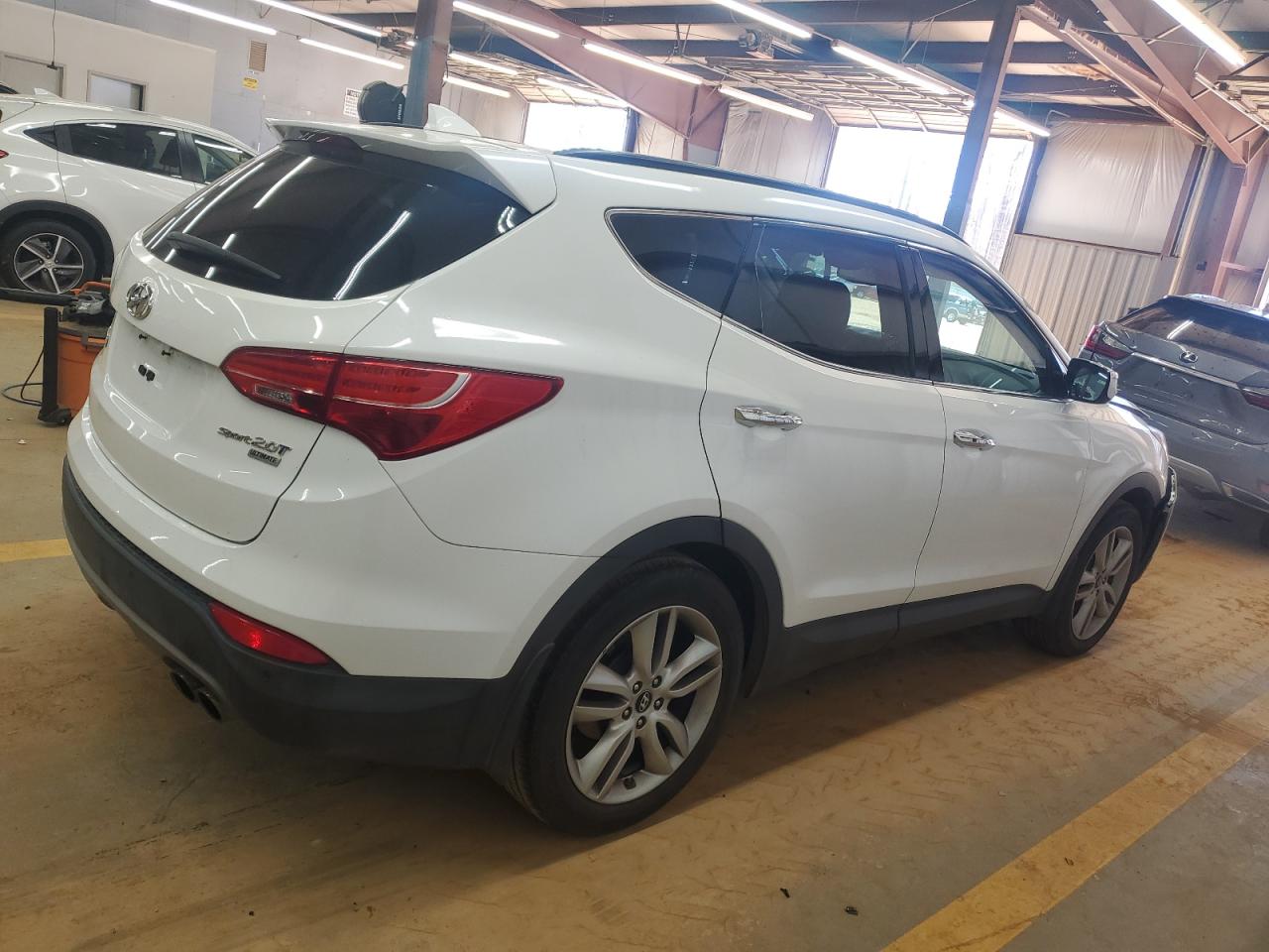 2015 Hyundai Santa Fe VIN 5XYZW4LA4FG237367 Copart auction photo, front end damage thumbnail 3