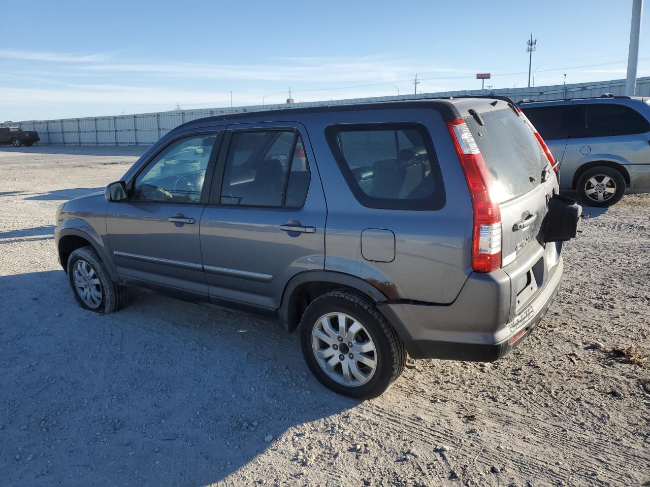 2006 Honda CR-V VIN JHLRD78966C055439 Copart auction photo, rear end / hail damage thumbnail 2