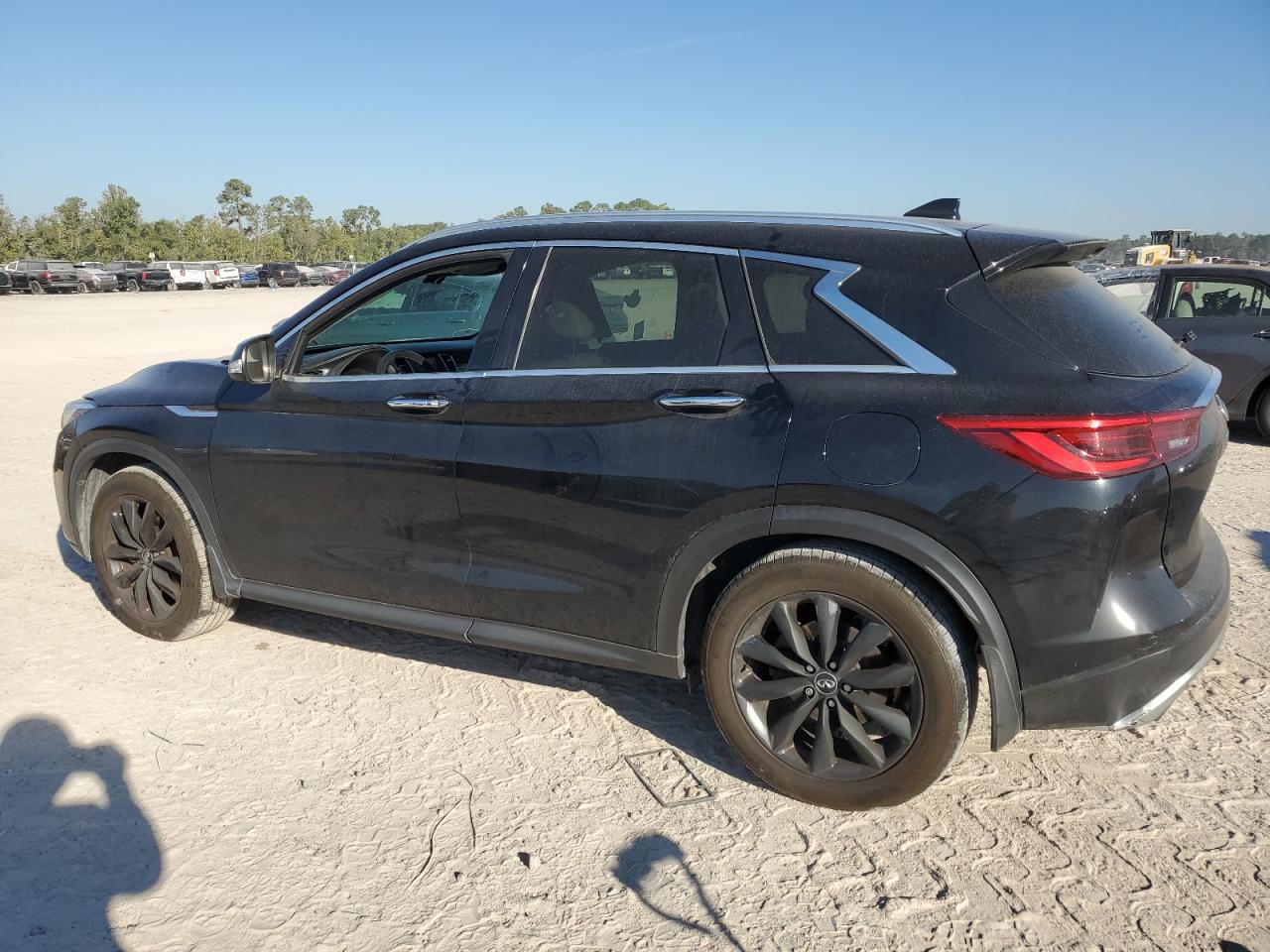 2019 Infiniti QX50 VIN 3PCAJ5M19KF139176 Copart auction photo, side / minor dent/scratches damage thumbnail 2