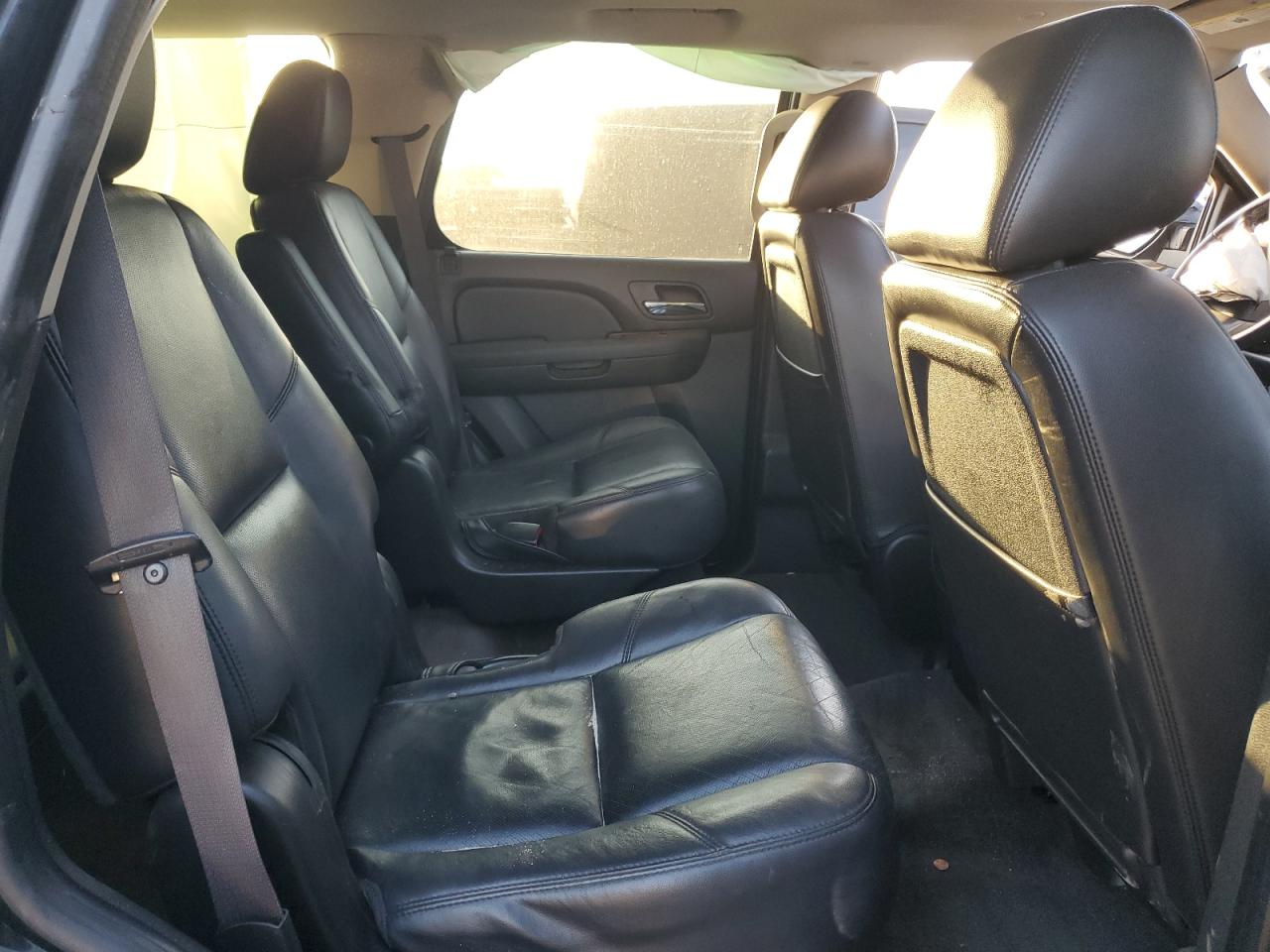 2011 Chevrolet Tahoe VIN 1GNSCCE00BR271382 Copart auction photo, front end / minor dent/scratches damage thumbnail 12
