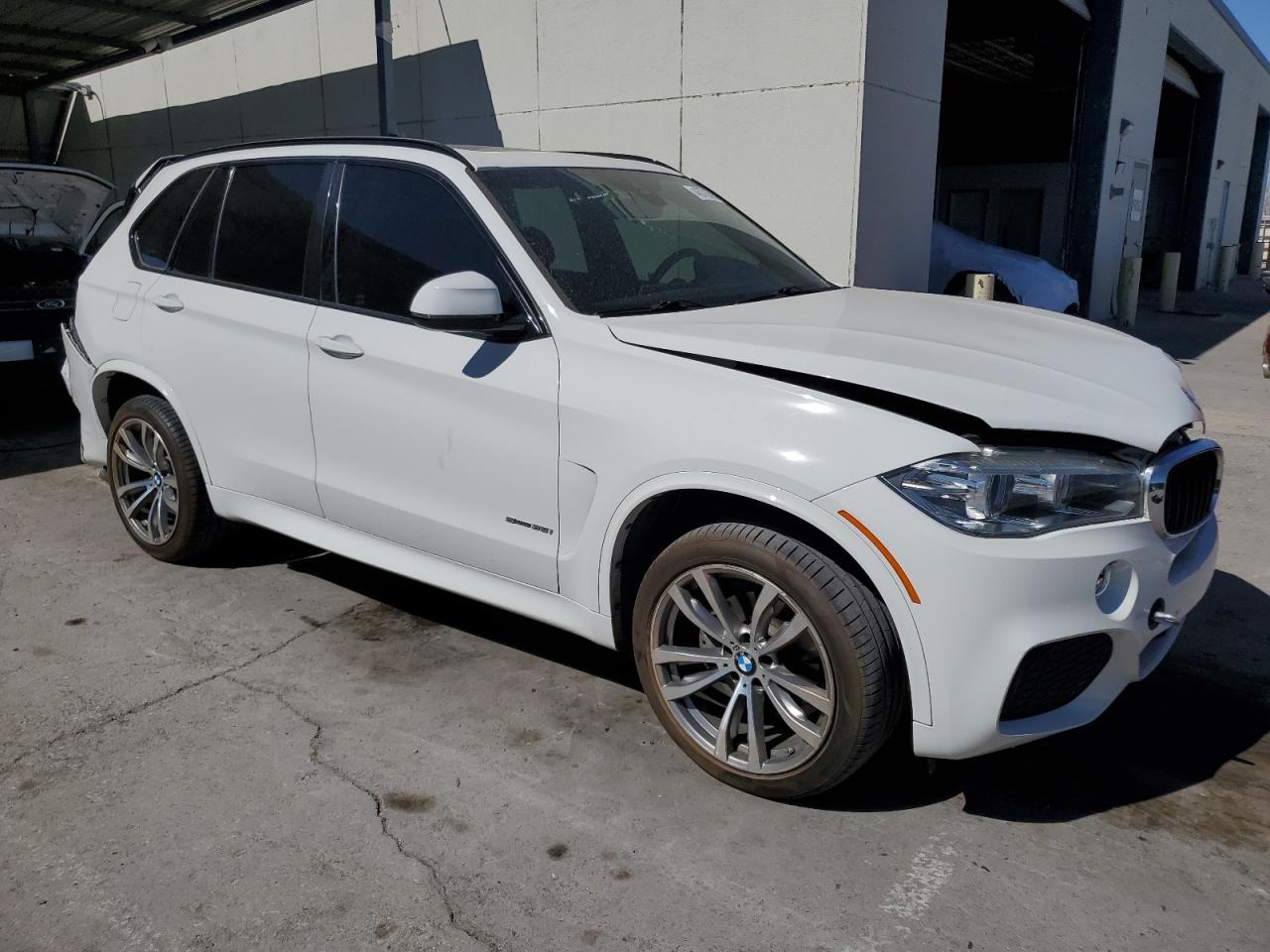 2018 BMW X5 VIN 5UXKR2C54J0X08804 Copart auction photo, front end / rear end damage thumbnail 4