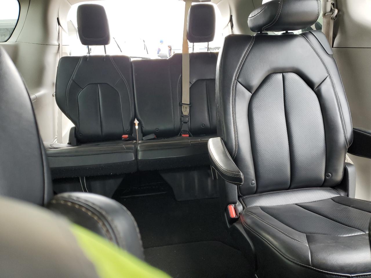 2020 Chrysler Voyager VIN 2C4RC1DG3LR261287 Copart auction photo, side / all over damage thumbnail 10