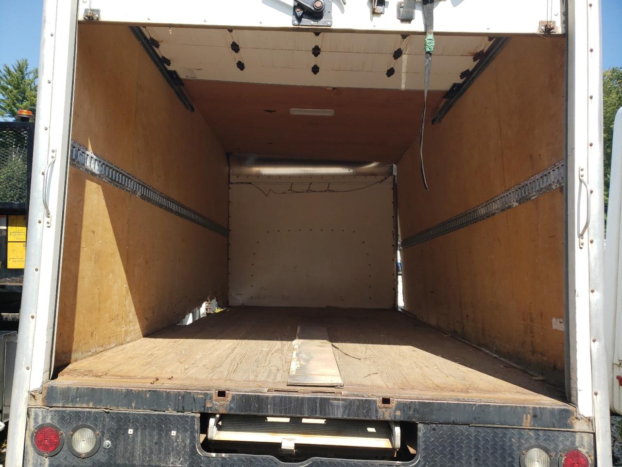 2016 Chevrolet Express VIN 1GB6GUCGXG1324183 Copart auction photo, side / undercarriage damage thumbnail 10