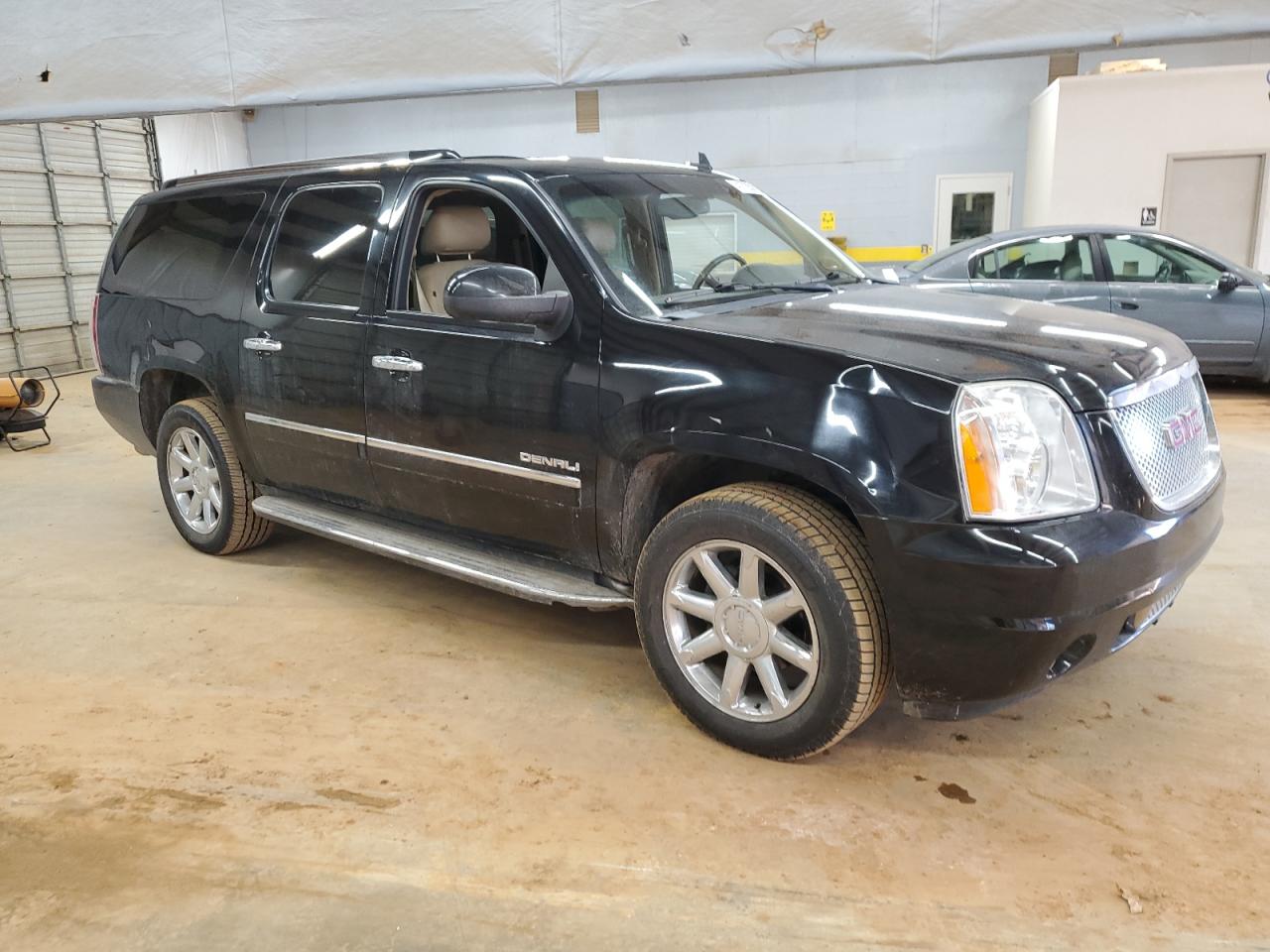 2012 GMC Yukon VIN 1GKS2MEF5CR245548 Copart auction photo, front end / side damage thumbnail 4