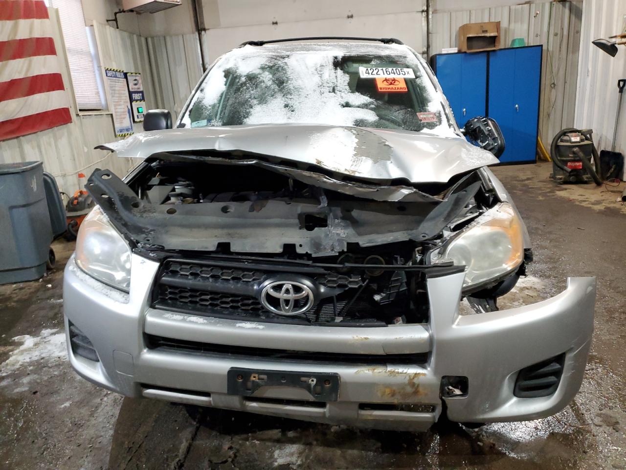 2011 Toyota RAV 4 VIN 2T3BF4DV9BW137005 Copart auction photo, front end / side damage thumbnail 5