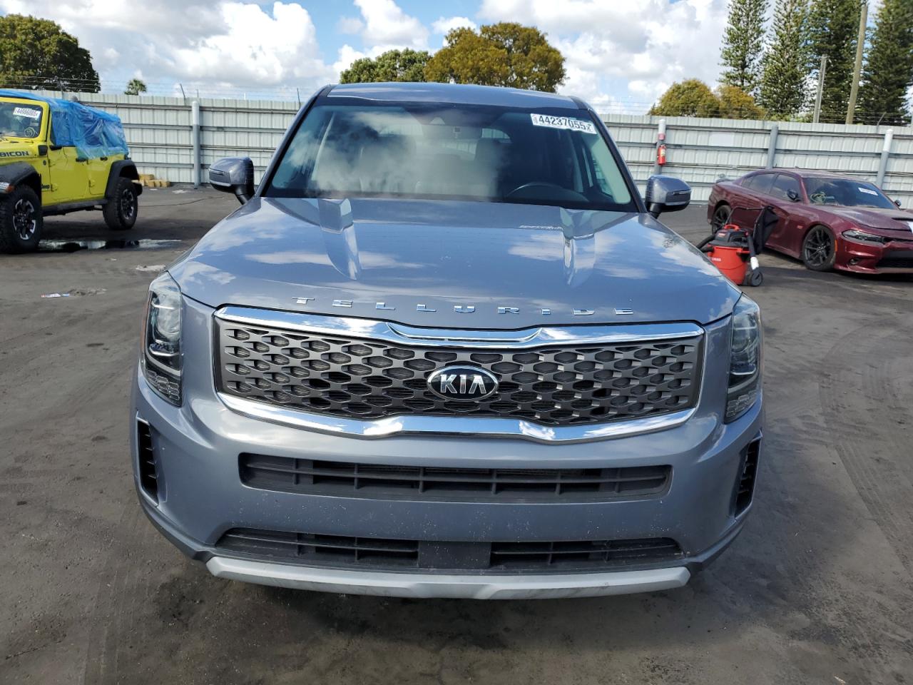 2020 KIA Telluride VIN 5XYP2DHC0LG045727 Copart auction photo, side / rear end damage thumbnail 5