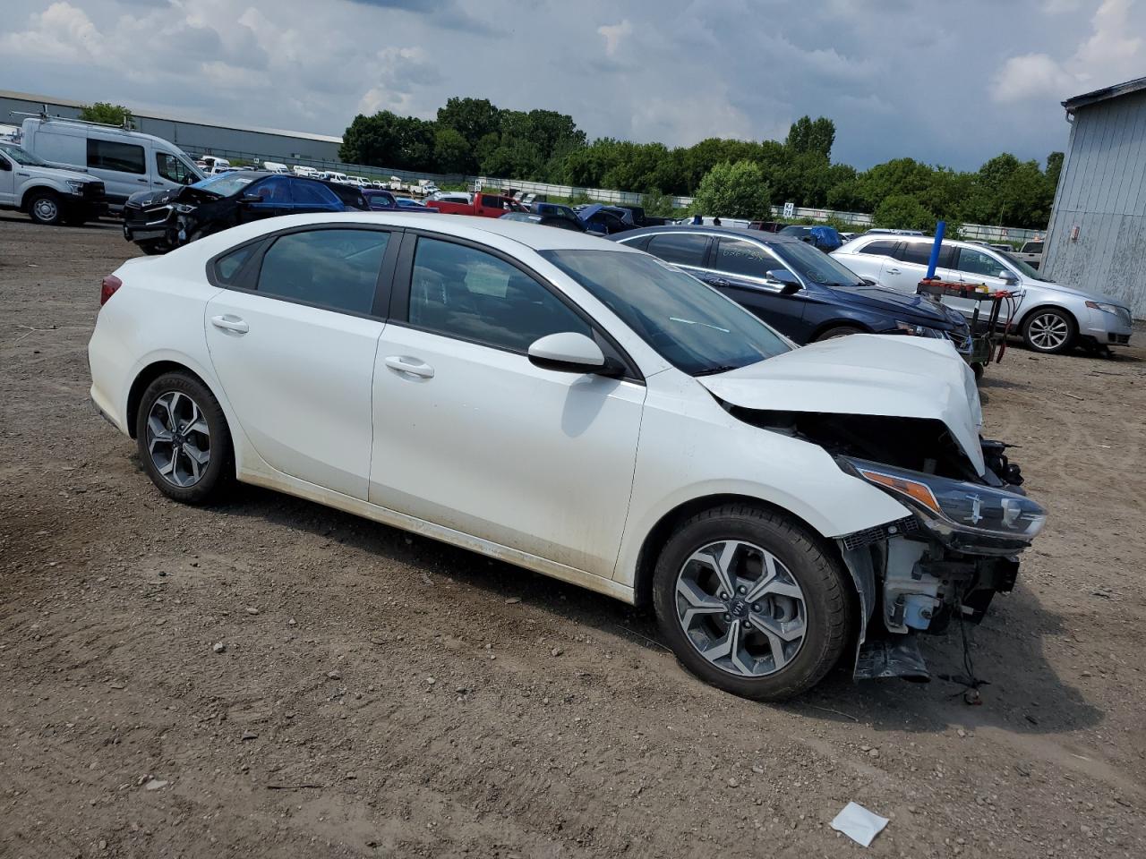 2021 KIA Forte VIN 3KPF24AD6ME392458 Copart auction photo, front end damage thumbnail 4