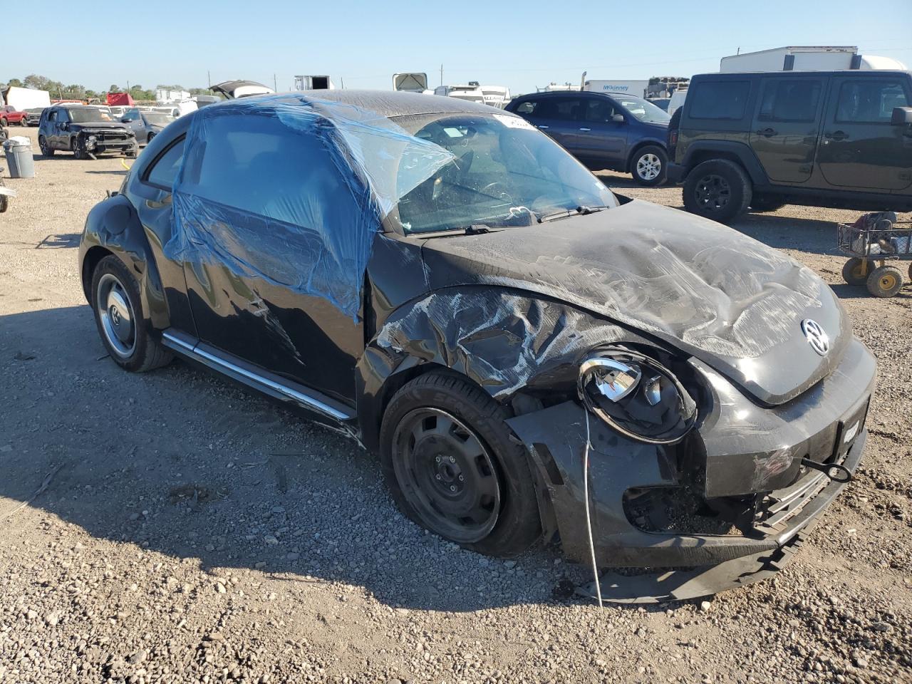 2012 Volkswagen Beetle VIN 3VWJP7ATXCM627644 Copart auction photo, front end / side damage thumbnail 4