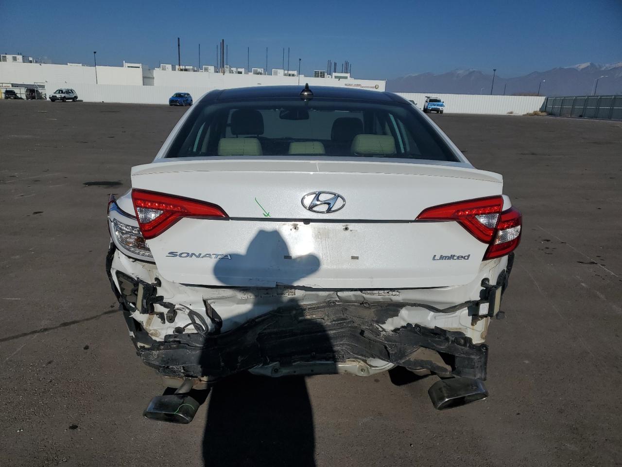 2015 Hyundai Sonata VIN 5NPE34AF8FH012061 Copart auction photo, rear end damage thumbnail 6