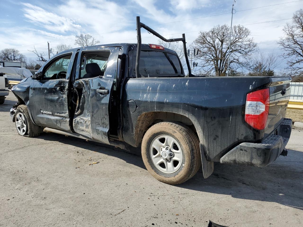 2018 Toyota Tundra VIN 5TFEM5F18JX124954 Copart auction photo, front end / hail damage thumbnail 2