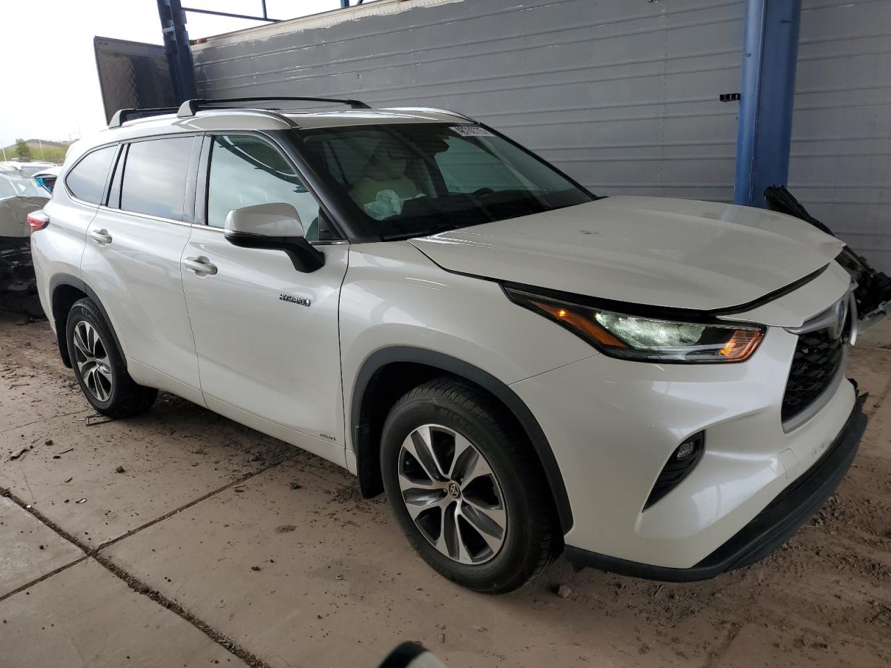 2020 Toyota Highlander VIN 5TDGBRCHXLS510744 Copart auction photo, front end / side damage thumbnail 4