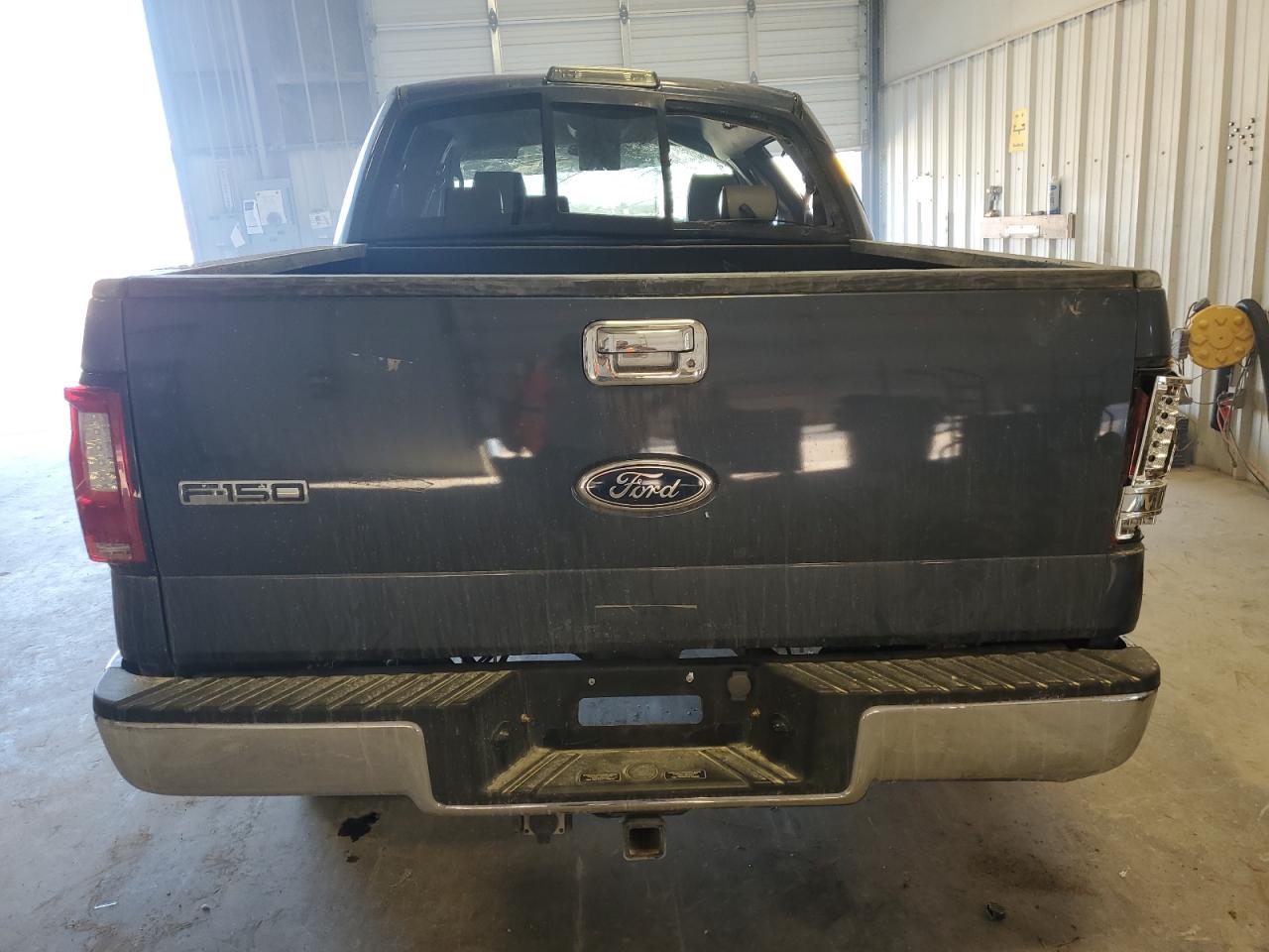 2005 Ford F-150 VIN 1FTPW12505KB59365 Copart auction photo, rollover / hail damage thumbnail 6