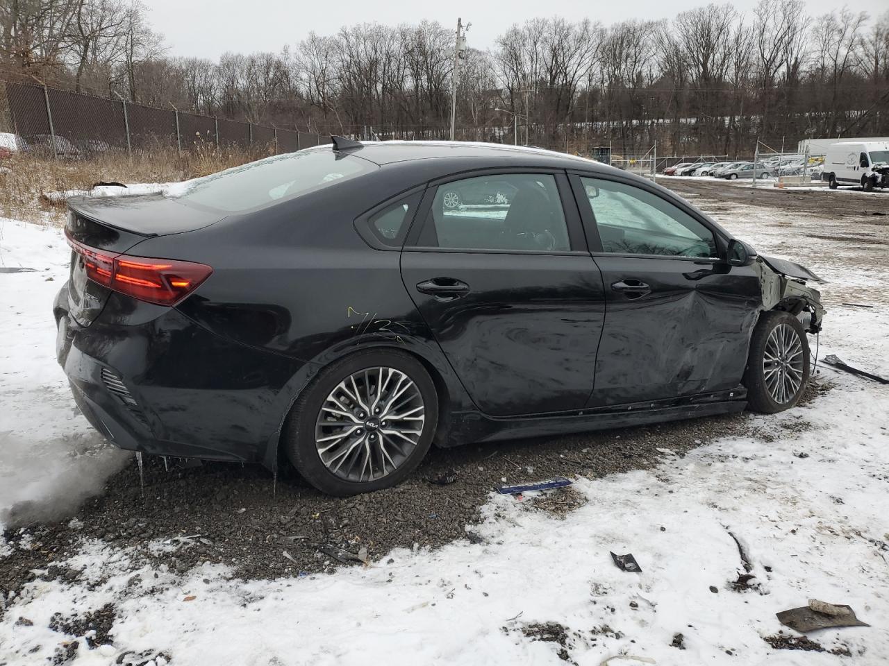 2023 KIA Forte VIN 3KPF54AD8PE685483 Copart auction photo, front end / minor dent/scratches damage thumbnail 3