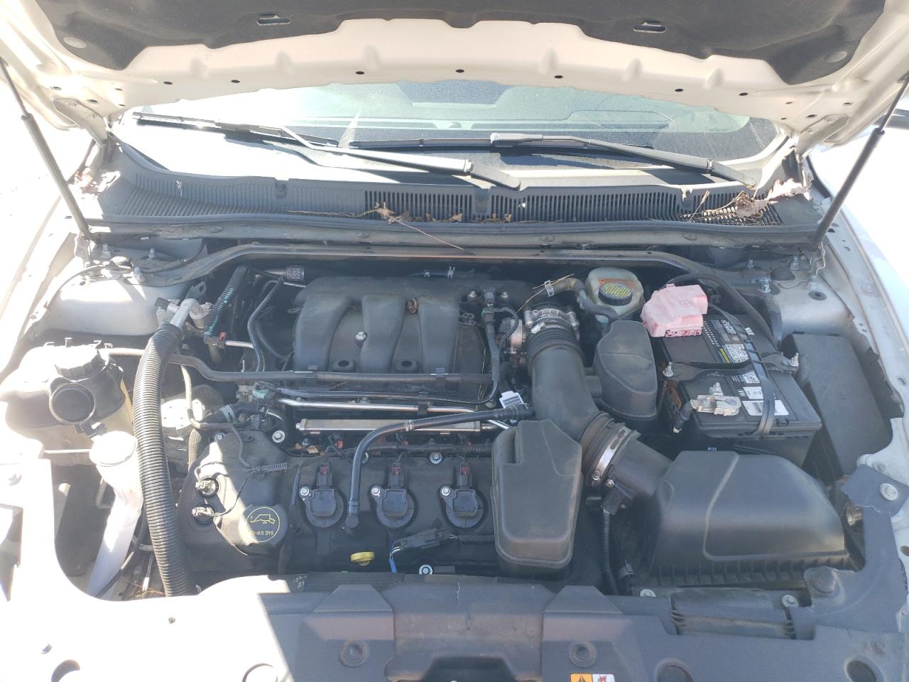 2015 Ford Taurus VIN 1FAHP2F82FG105927 Copart auction photo, front end / minor dent/scratches damage thumbnail 11