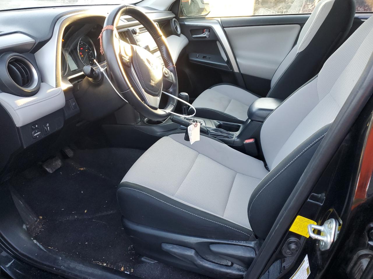 2016 Toyota RAV 4 VIN JTMRJREV8GD040987 Copart auction photo, undercarriage / minor dent/scratches damage thumbnail 7