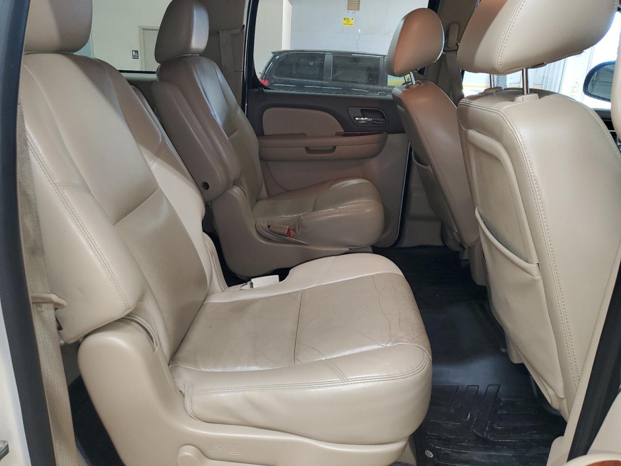 2014 Chevrolet Suburban VIN 1GNSCKE0XER127997 Copart auction photo, side damage thumbnail 11