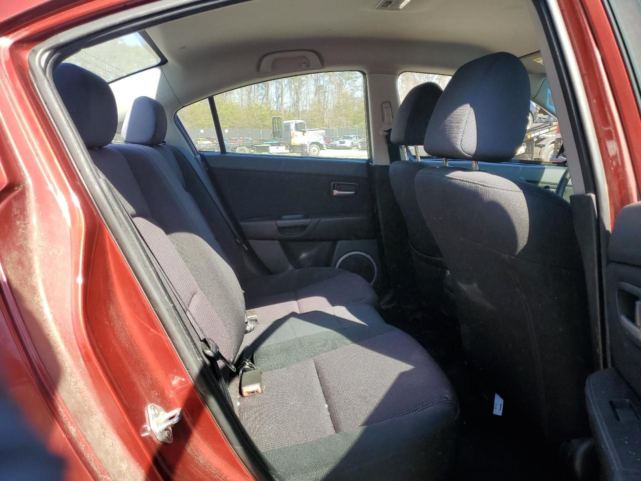 2006 Mazda 3 VIN JM1BK323X61539644 Copart auction photo, side / minor dent/scratches damage thumbnail 10