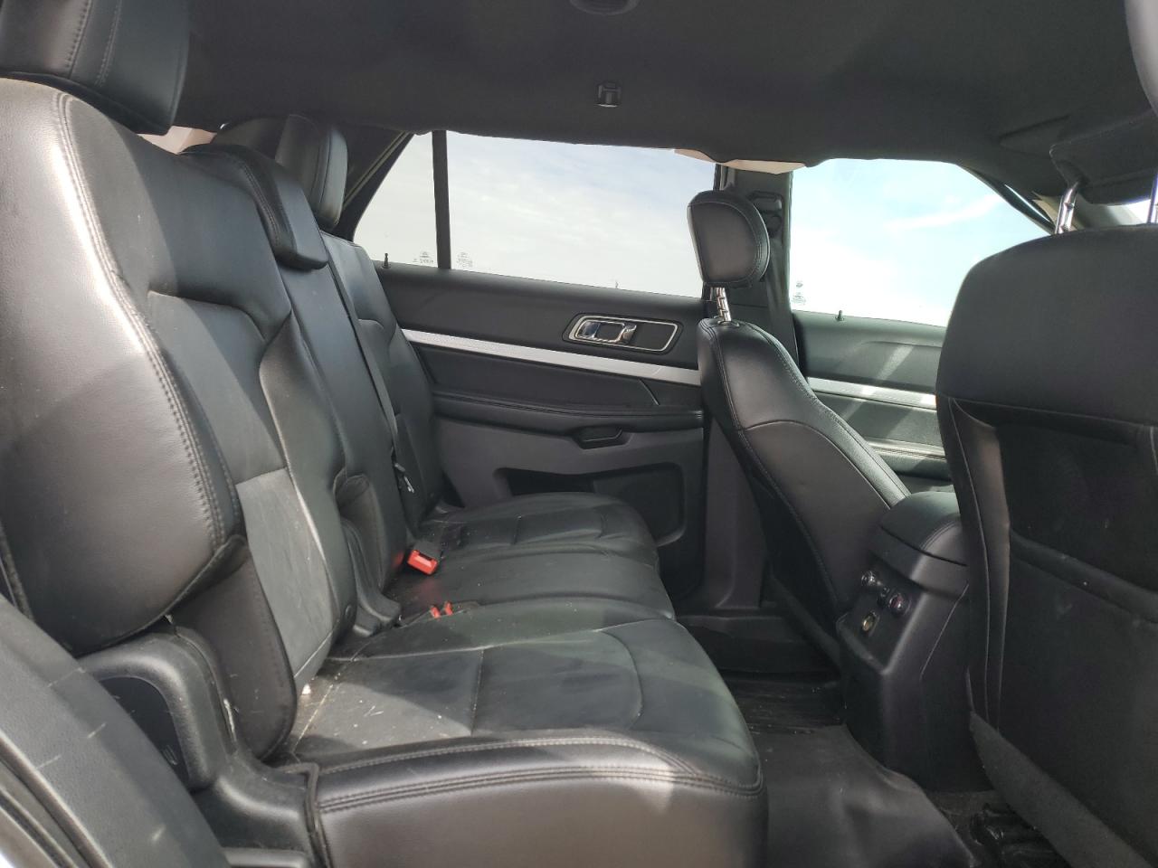 2017 Ford Explorer VIN 1FM5K8D8XHGA60090 Copart auction photo, all over damage thumbnail 11