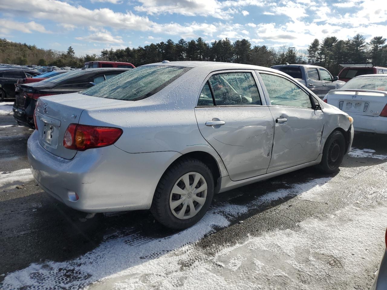 2009 Toyota Corolla VIN JTDBL40E799048624 Copart auction photo, side / front end damage thumbnail 3